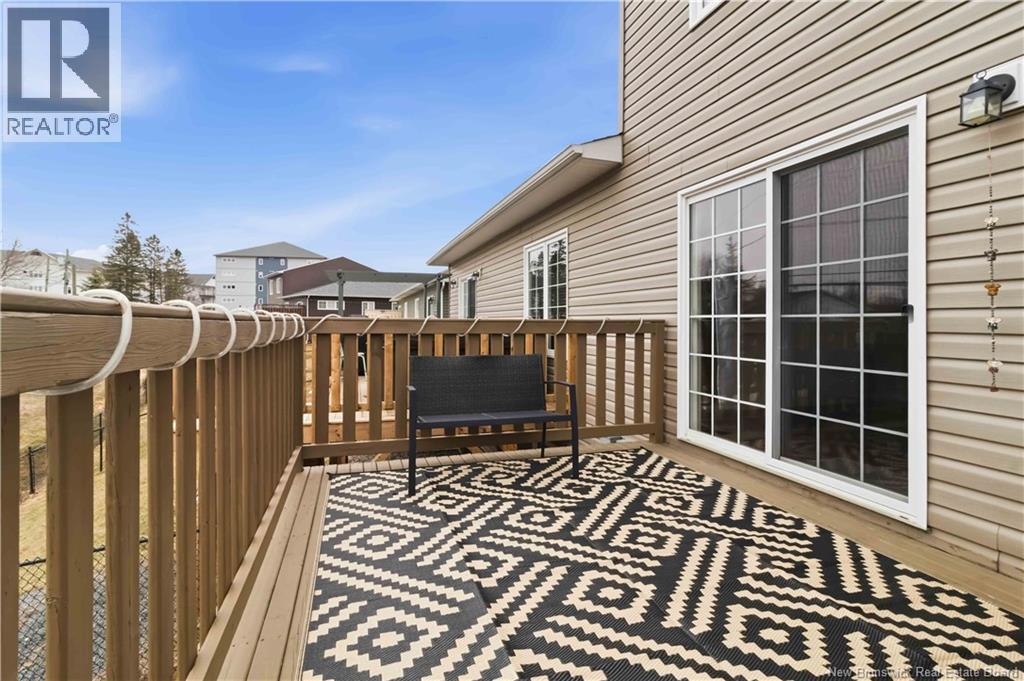 80 ASHLEY CRESCENT - 36