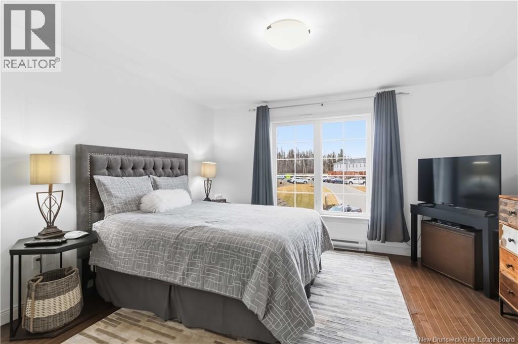 80 ASHLEY CRESCENT - 29