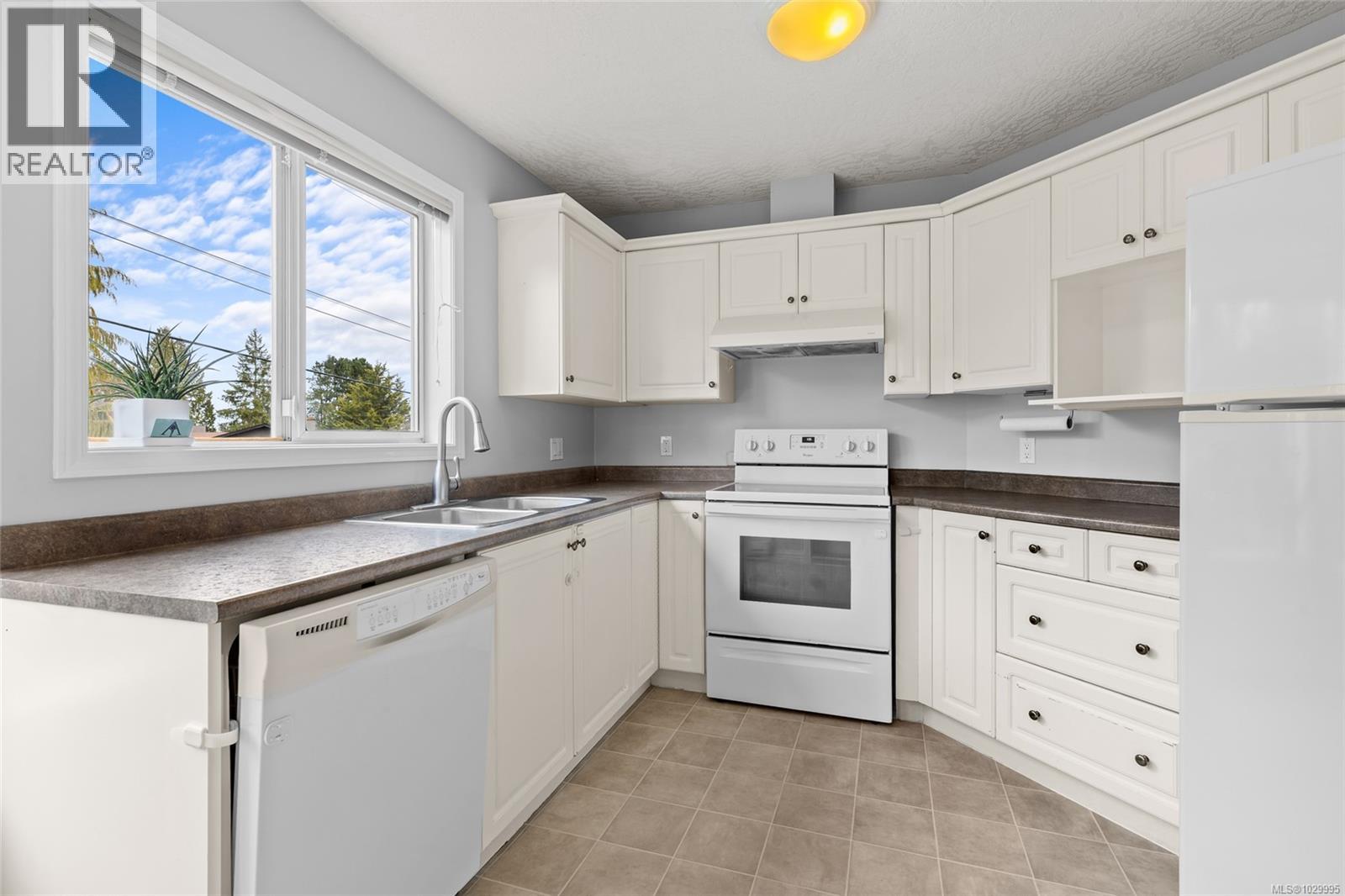 207 7865 Patterson Road, Central Saanich