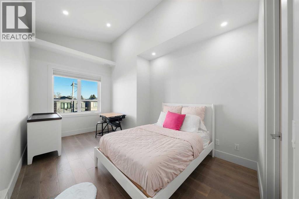 Single Family House for Sale in   Street SW Altadore Calgary 