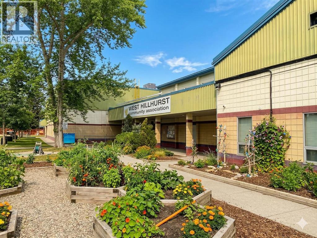 Single Family House for Sale in   Avenue NW West Hillhurst Calgary 