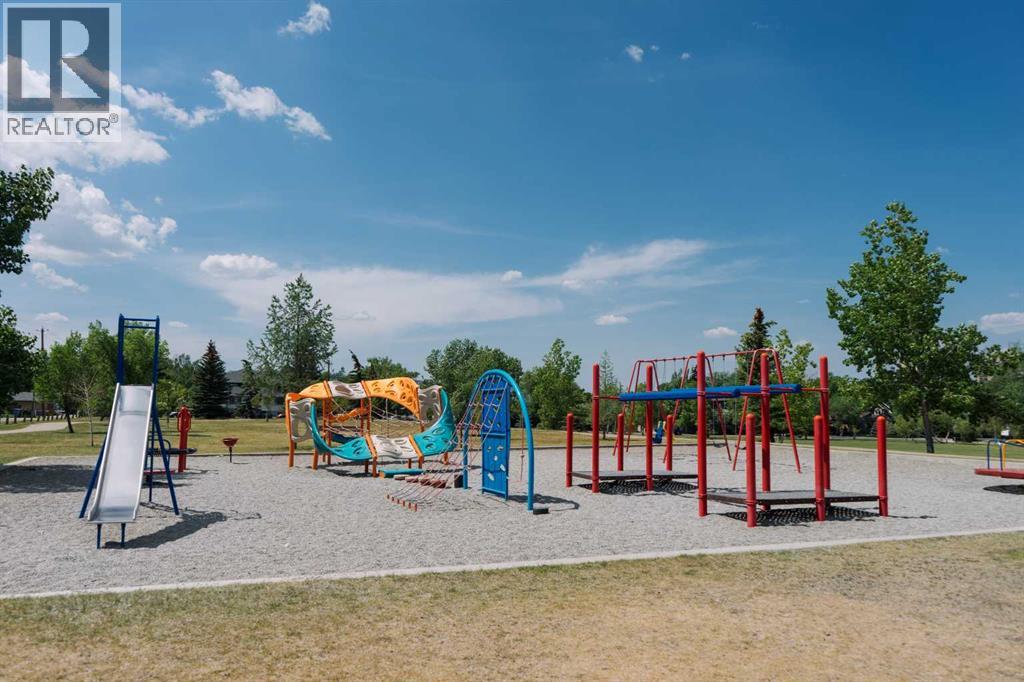 Single Family House for Sale in   Avenue NW West Hillhurst Calgary 