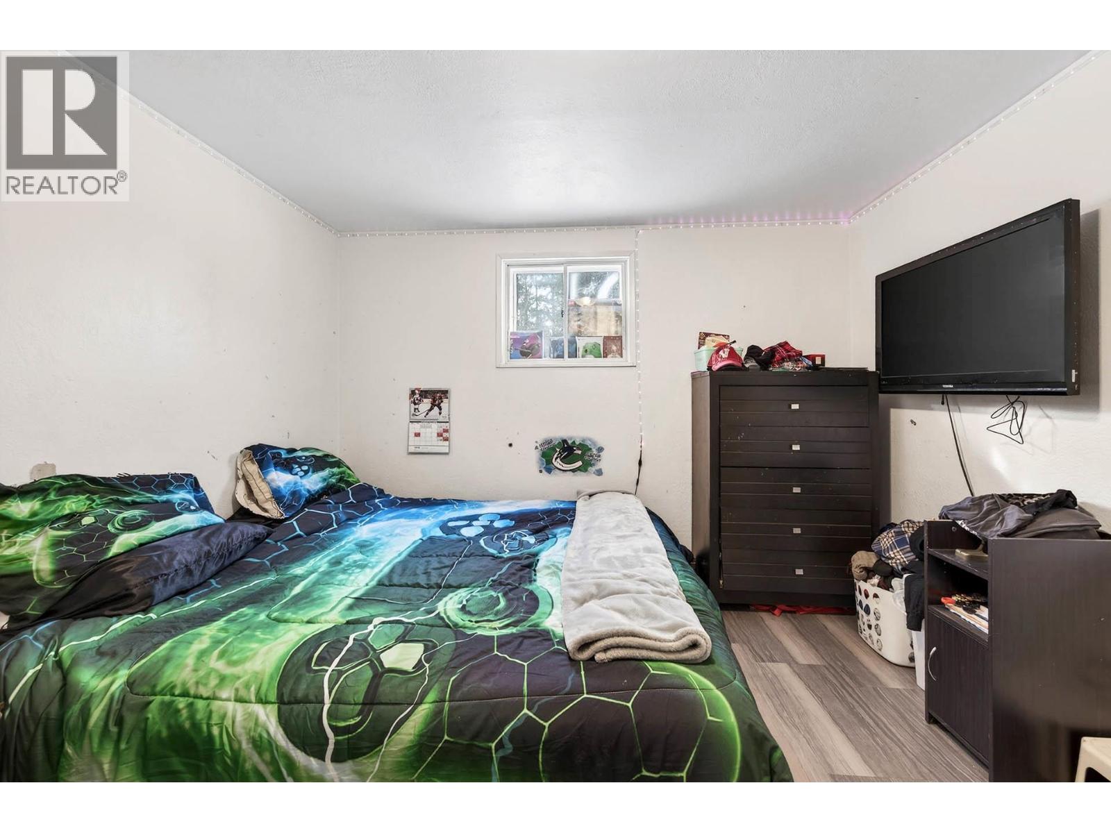 1050 SCOTT DRIVE - 21