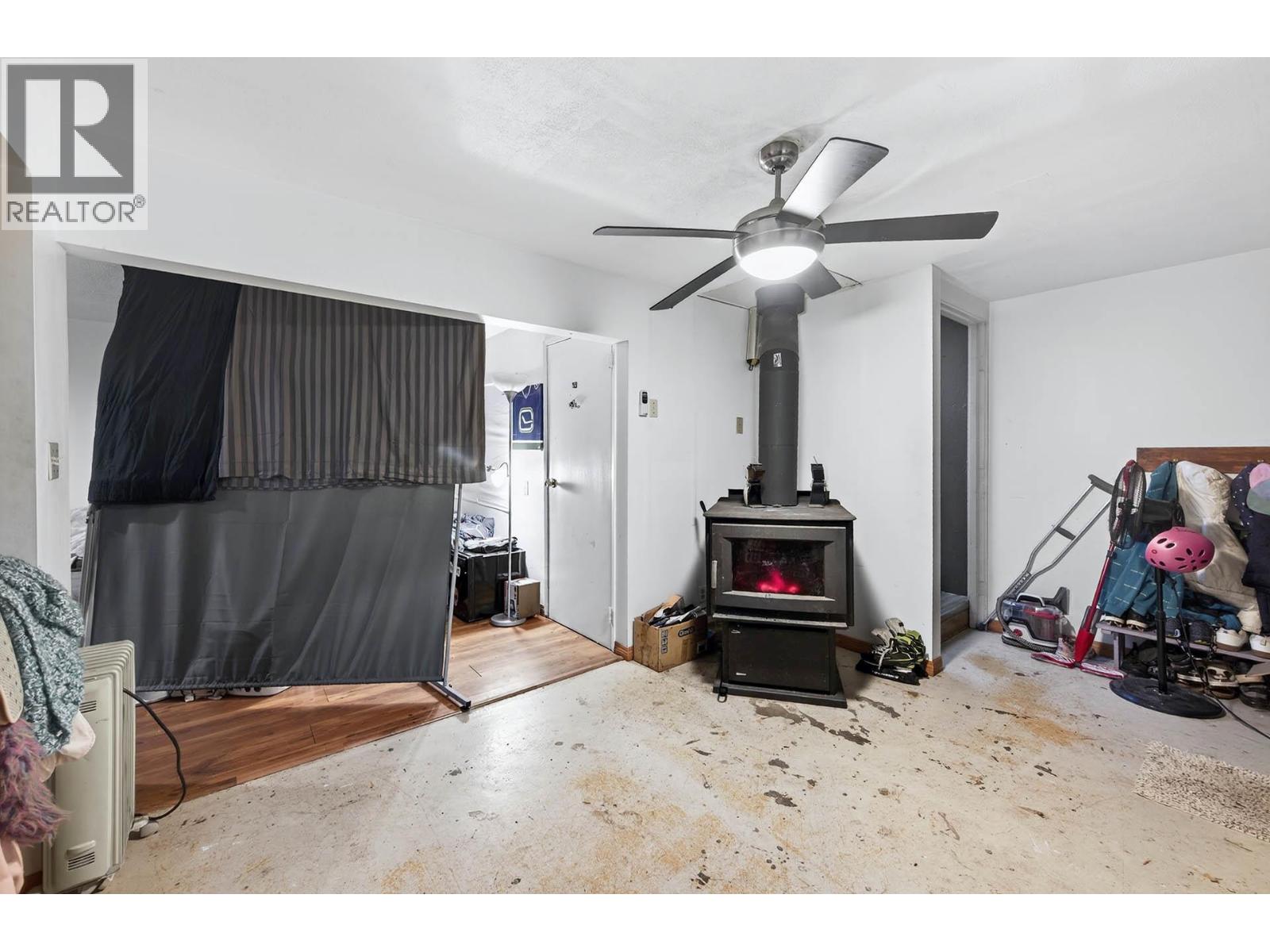 1050 SCOTT DRIVE - 26