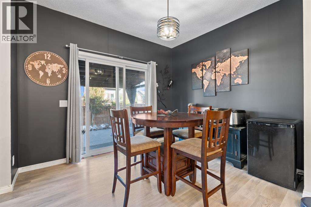 
          178 Buckskin Way
            <br/>
            <span>Cochrane</span>
            , 
            <span>AB</span>
             <span>T4C2R7</span>
         - Photo 5