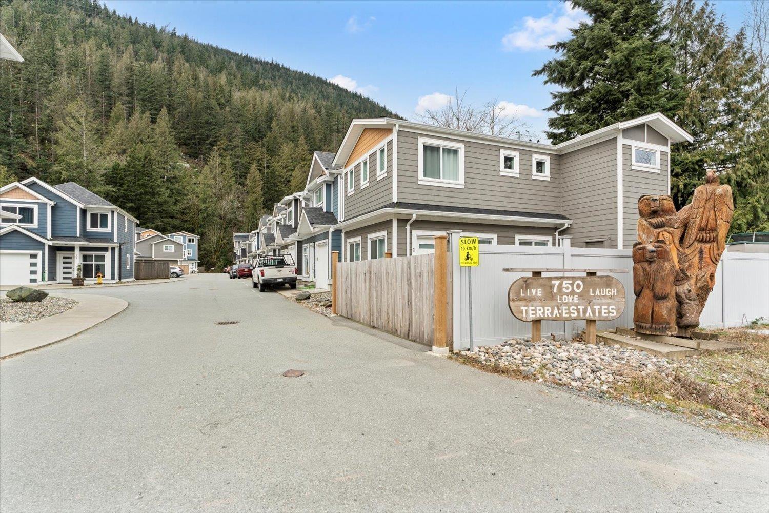 17 750 HOT SPRINGS ROAD, Harrison Hot Springs