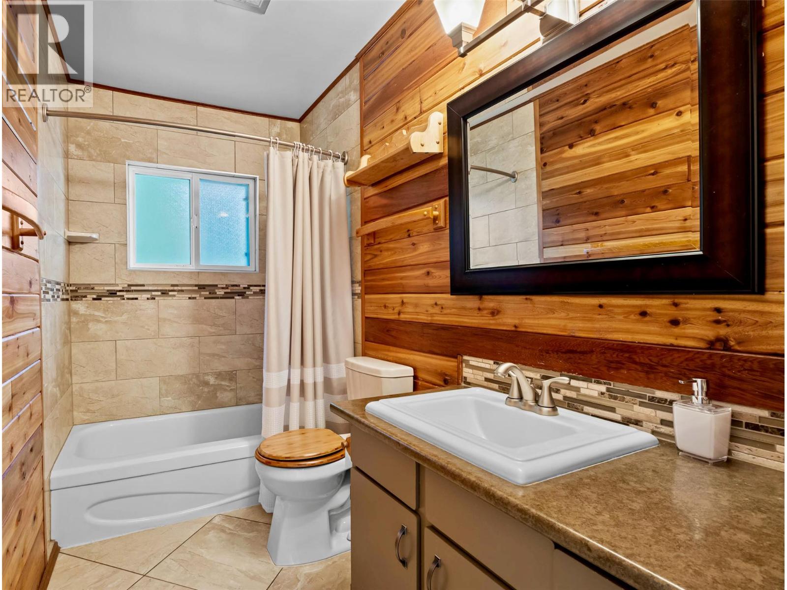 7730 Columbia Drive, Anglemont