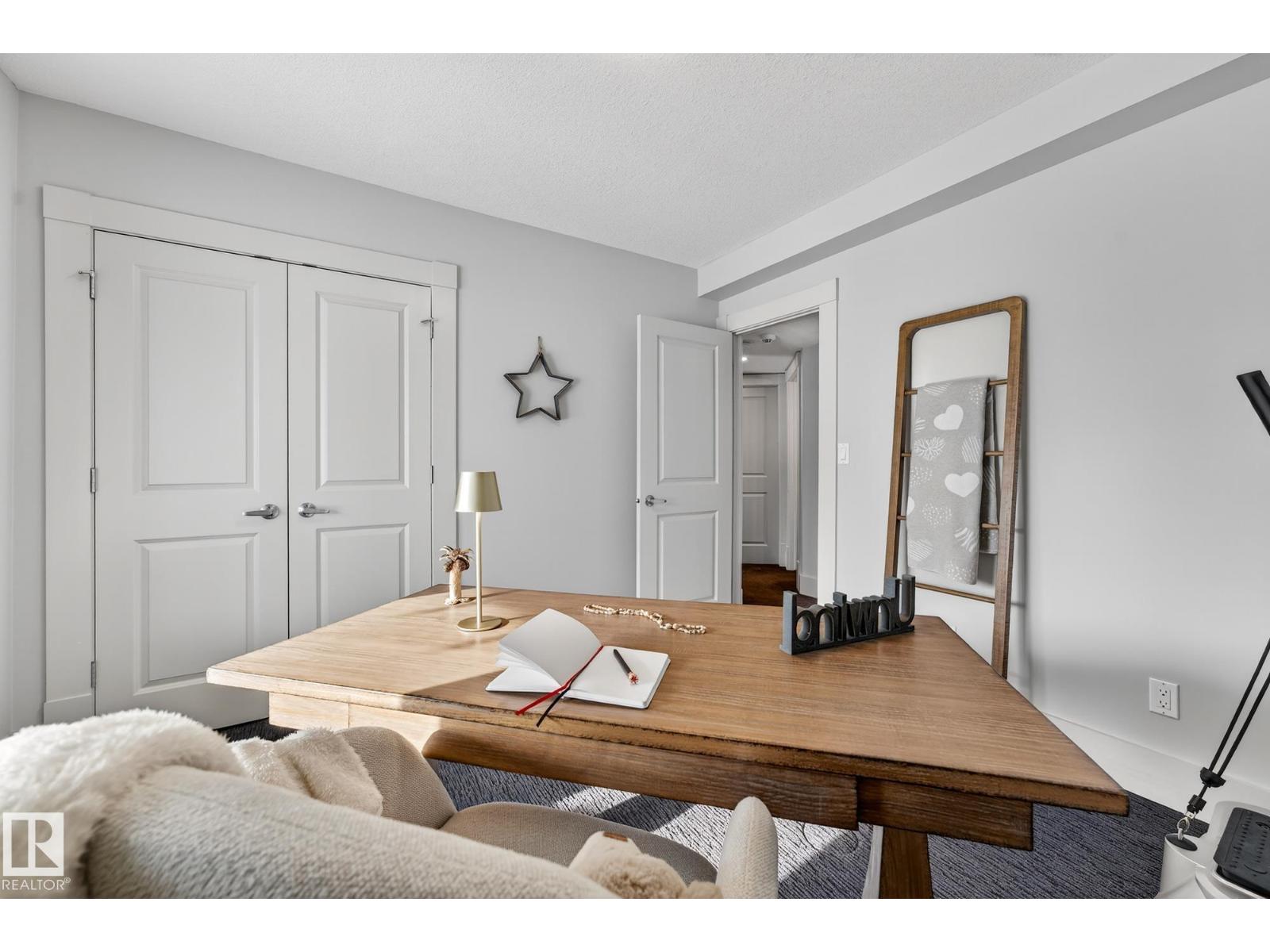 4001 TRIOMPHE BV, Beaumont