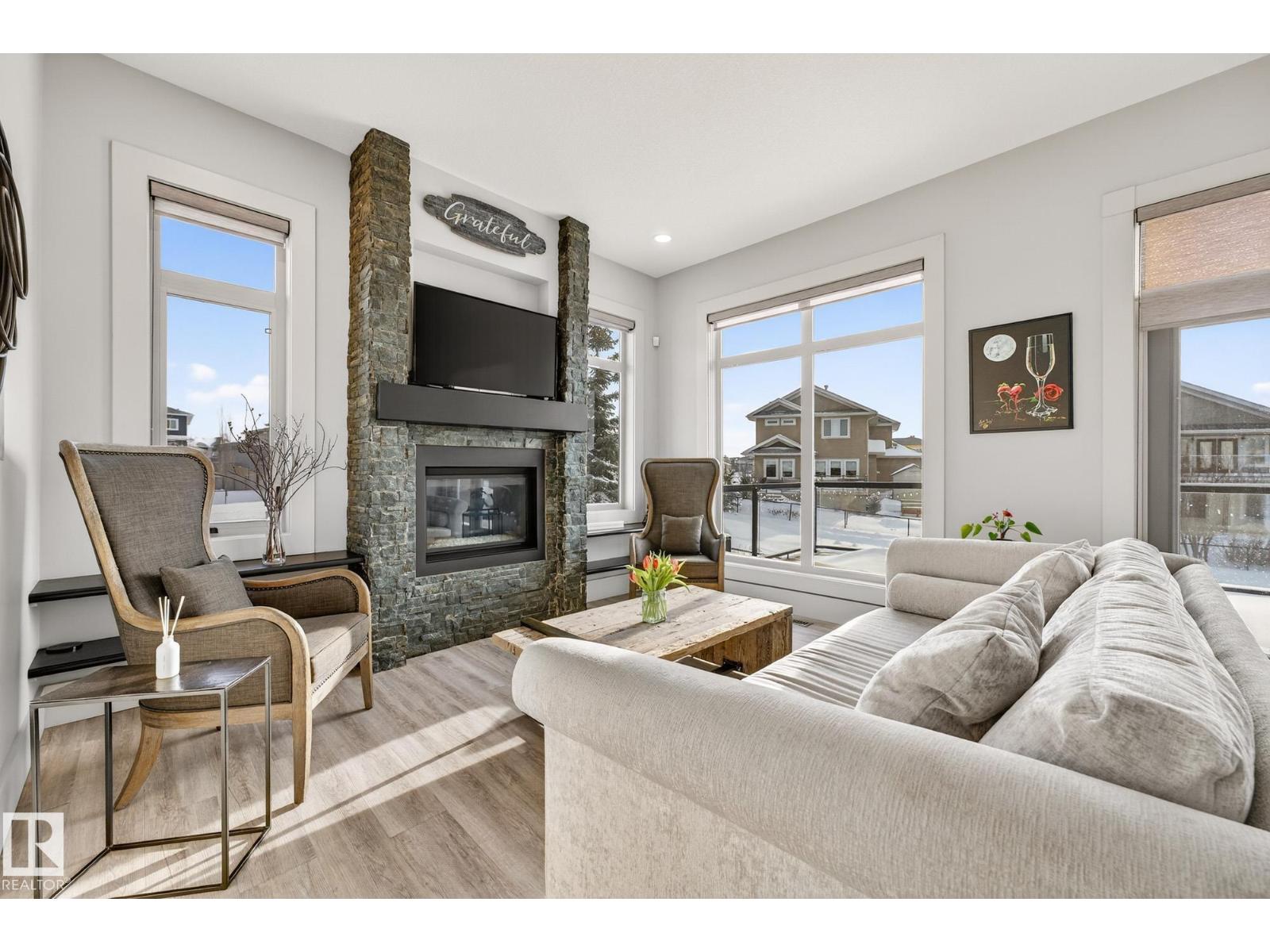 4001 TRIOMPHE BV, Beaumont