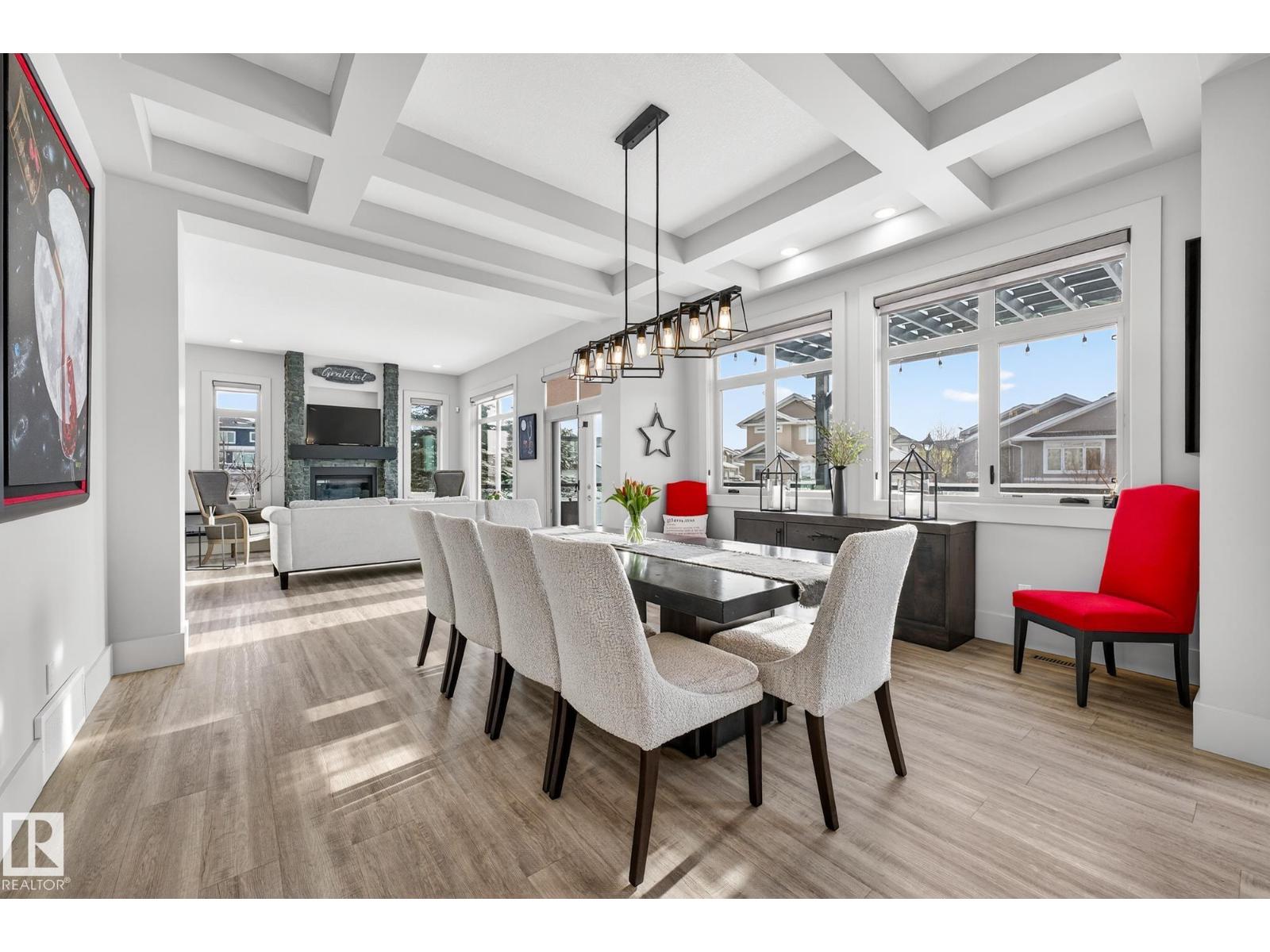 4001 TRIOMPHE BV, Beaumont