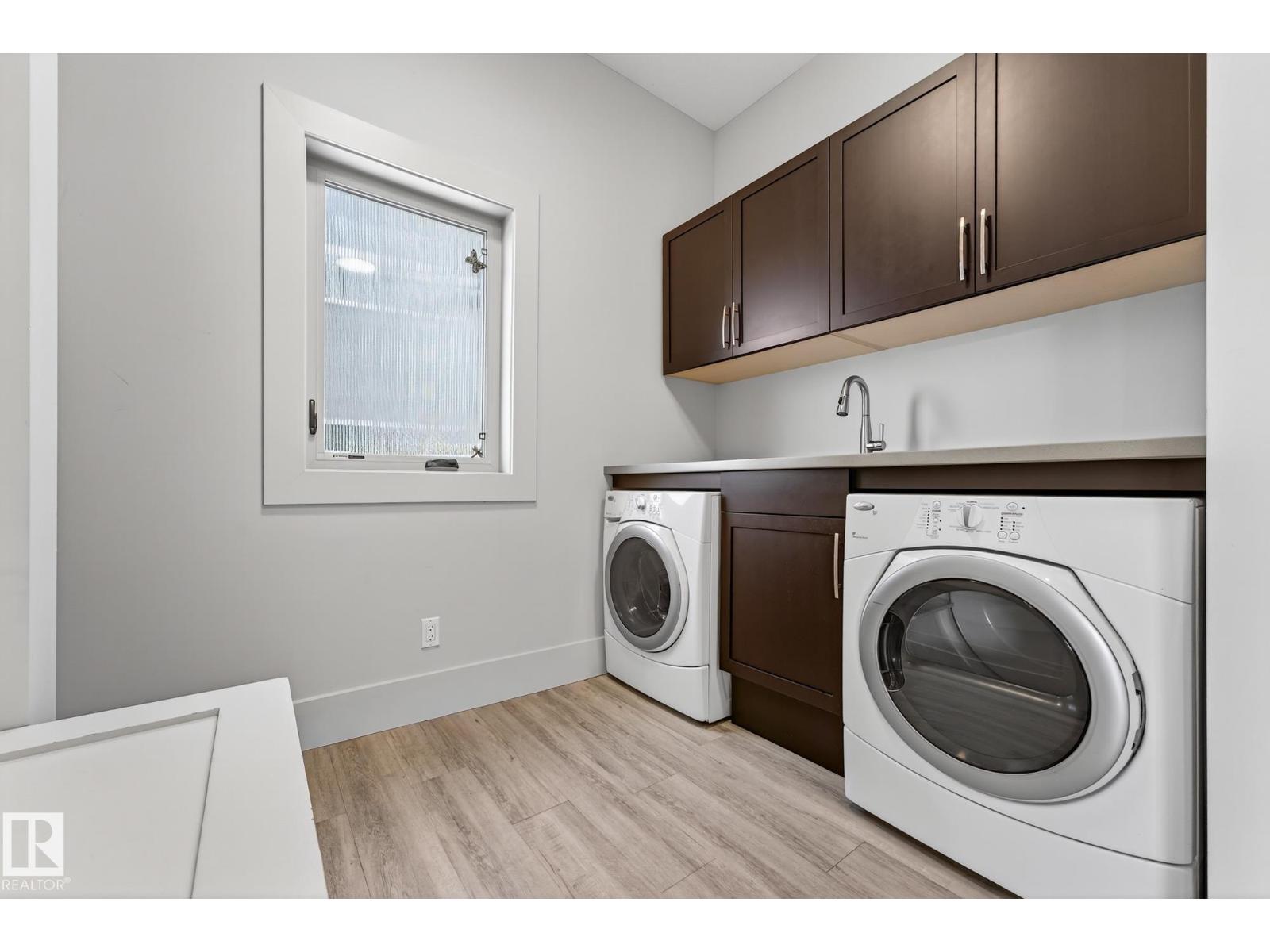 4001 TRIOMPHE BV, Beaumont