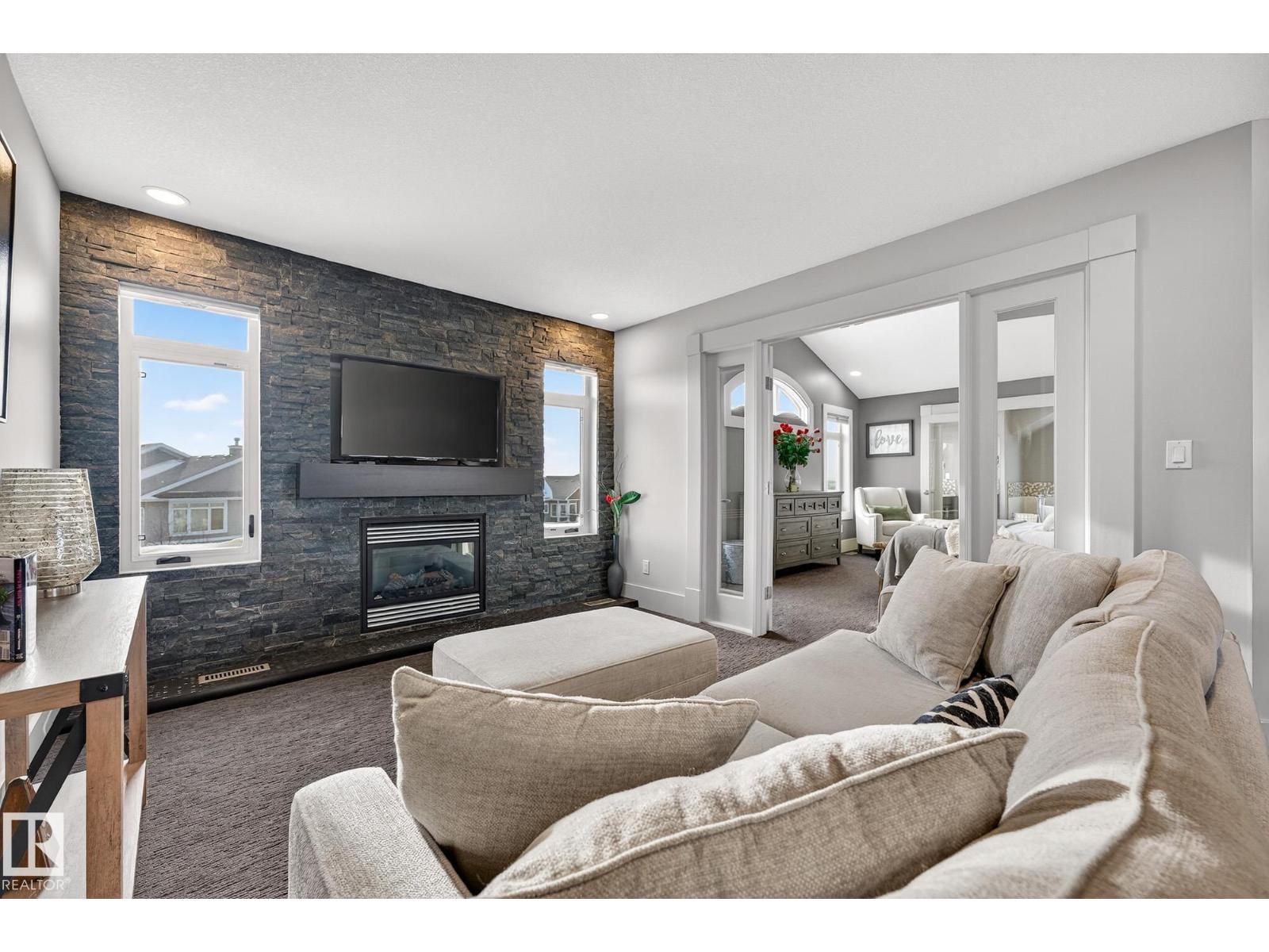 4001 TRIOMPHE BV, Beaumont