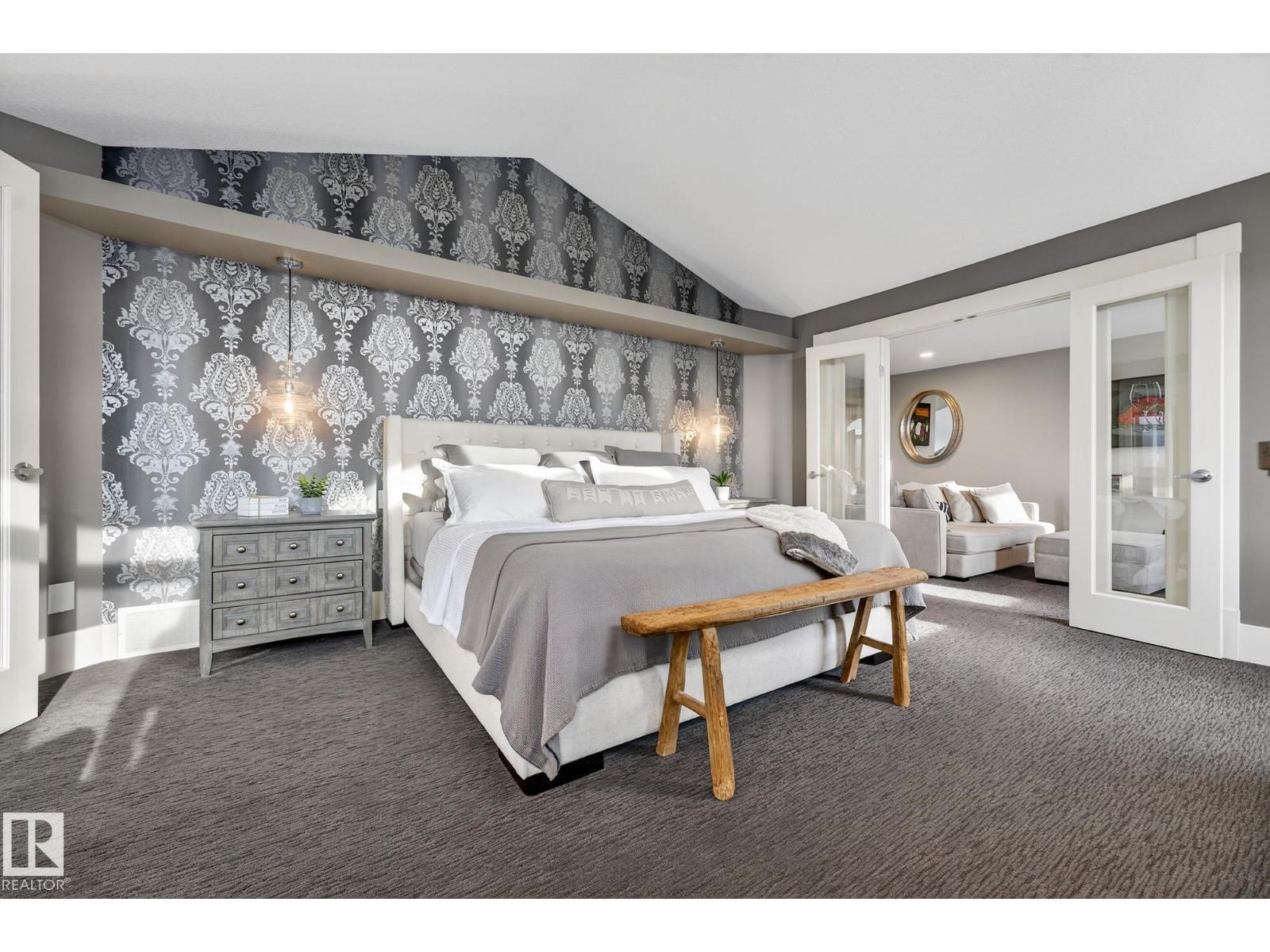 4001 TRIOMPHE BV, Beaumont