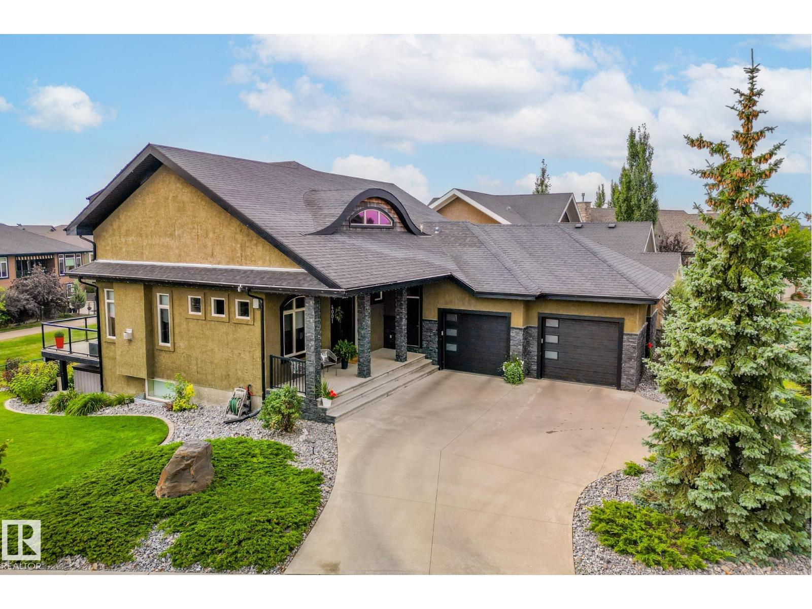 4001 TRIOMPHE BV, Beaumont