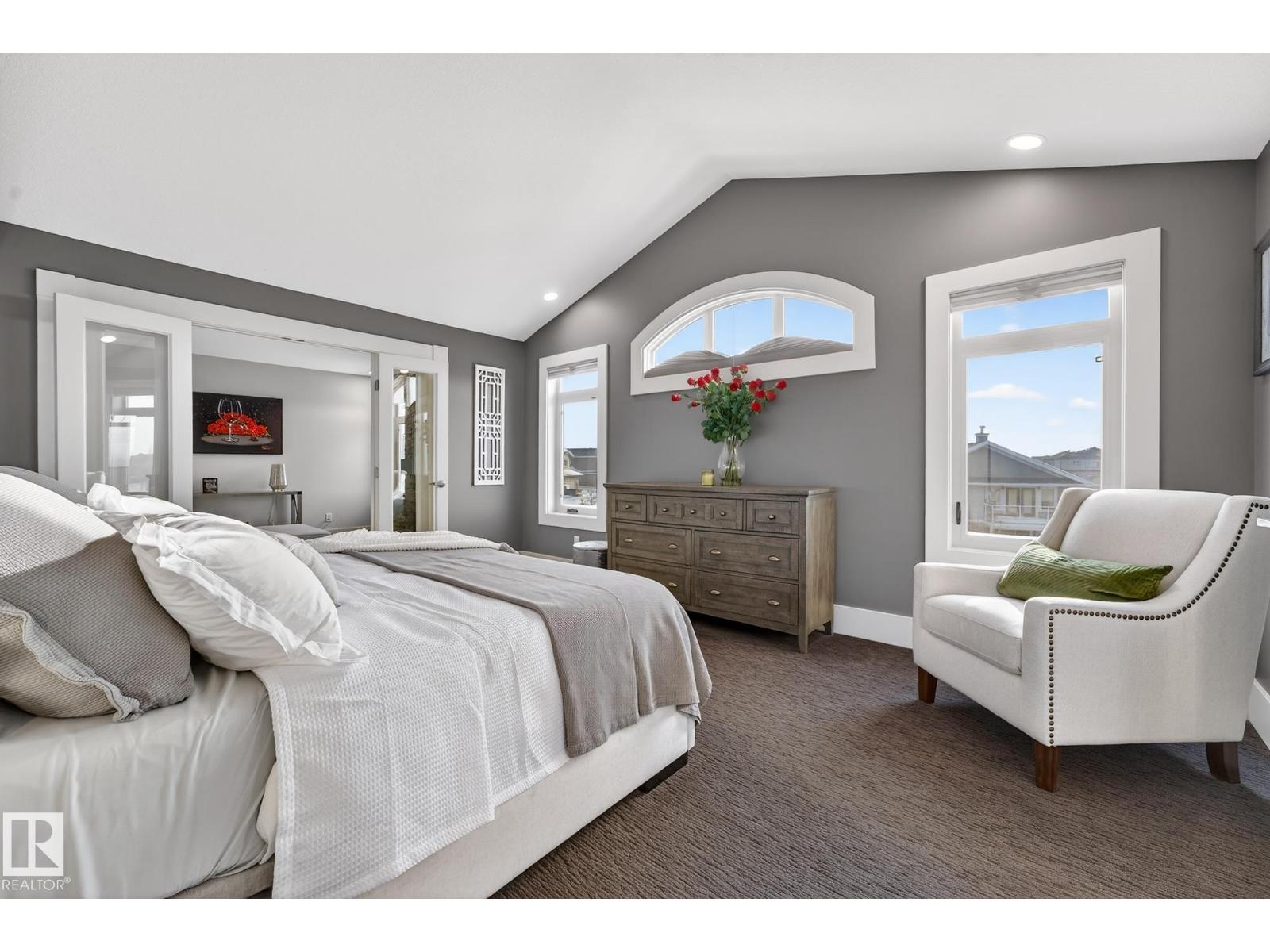 4001 TRIOMPHE BV, Beaumont