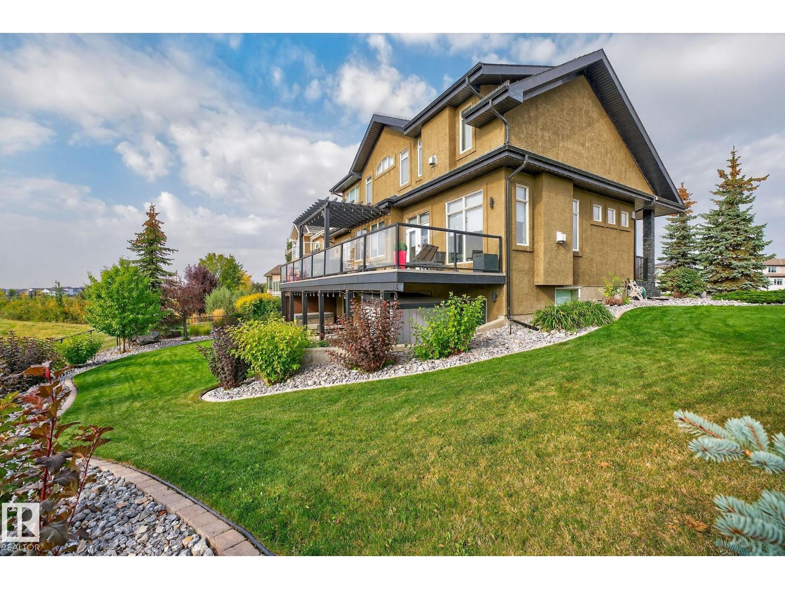 4001 TRIOMPHE BV, Beaumont