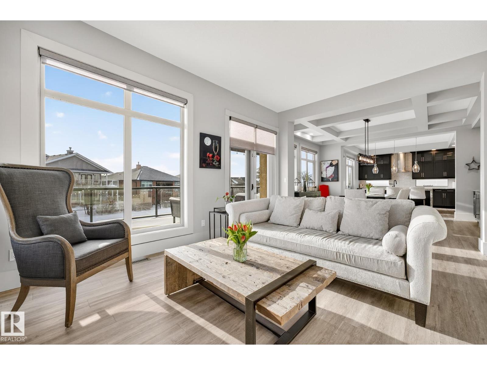 4001 TRIOMPHE BV, Beaumont