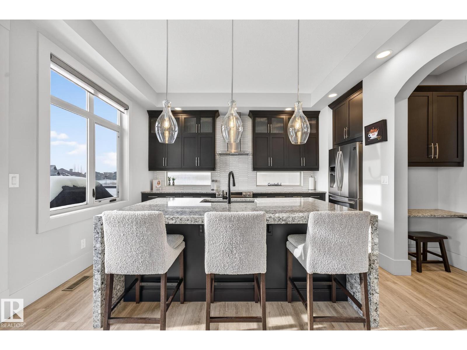 4001 TRIOMPHE BV, Beaumont