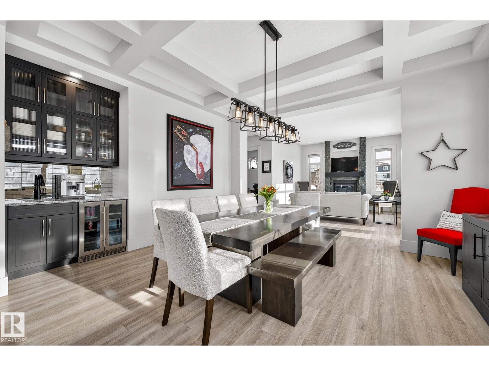 4001 TRIOMPHE BV, Beaumont