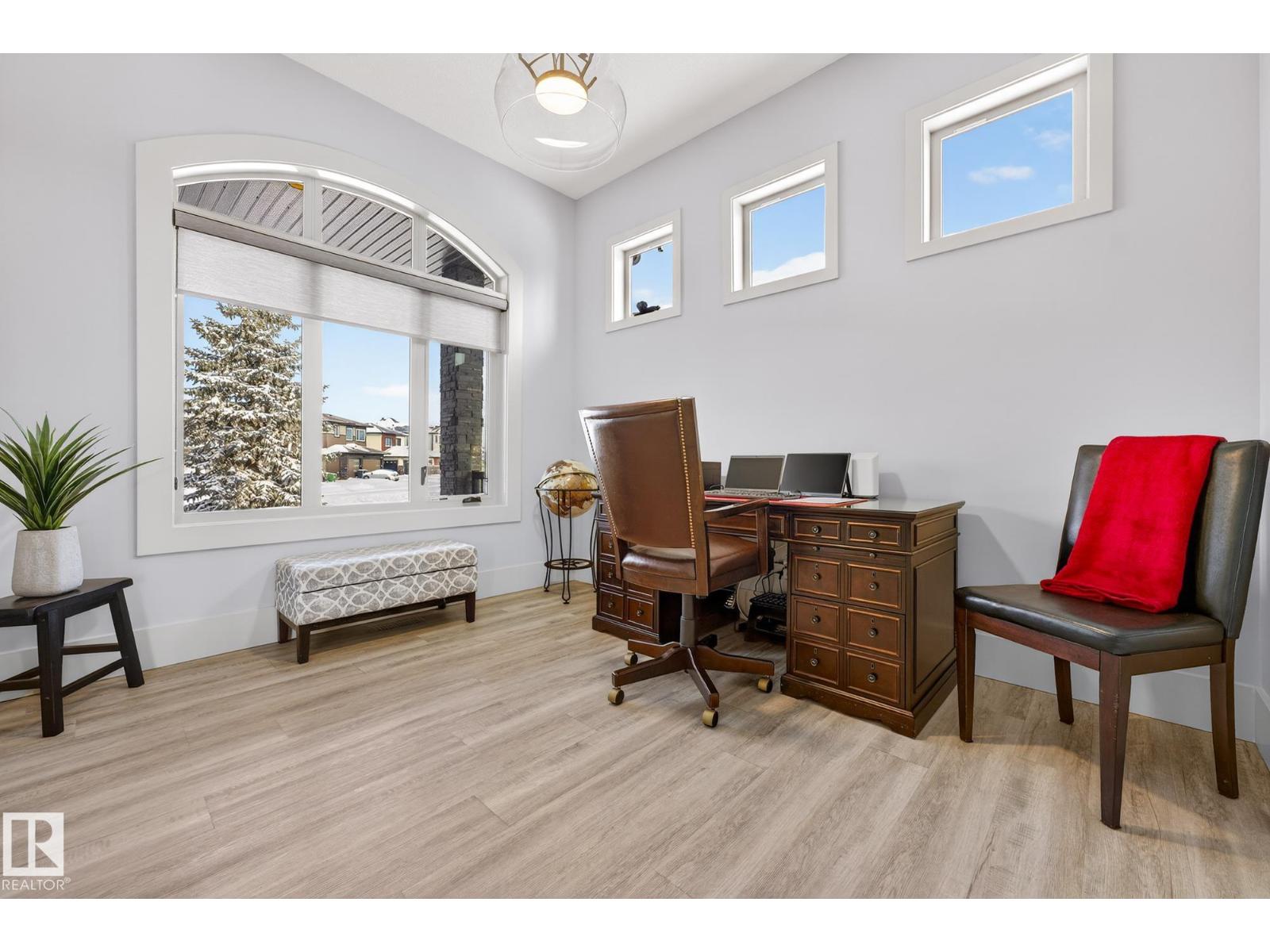 4001 TRIOMPHE BV, Beaumont