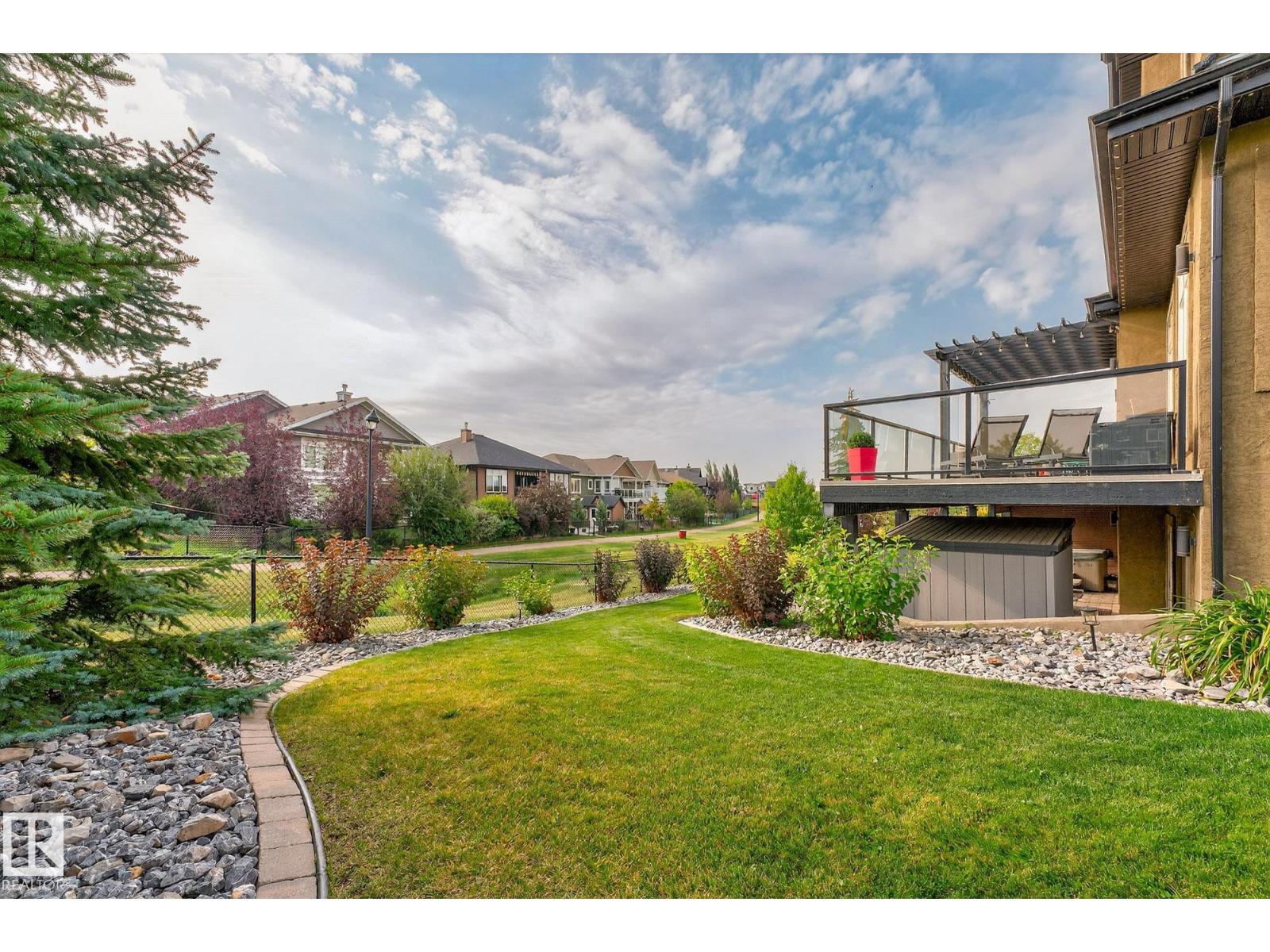 4001 TRIOMPHE BV, Beaumont