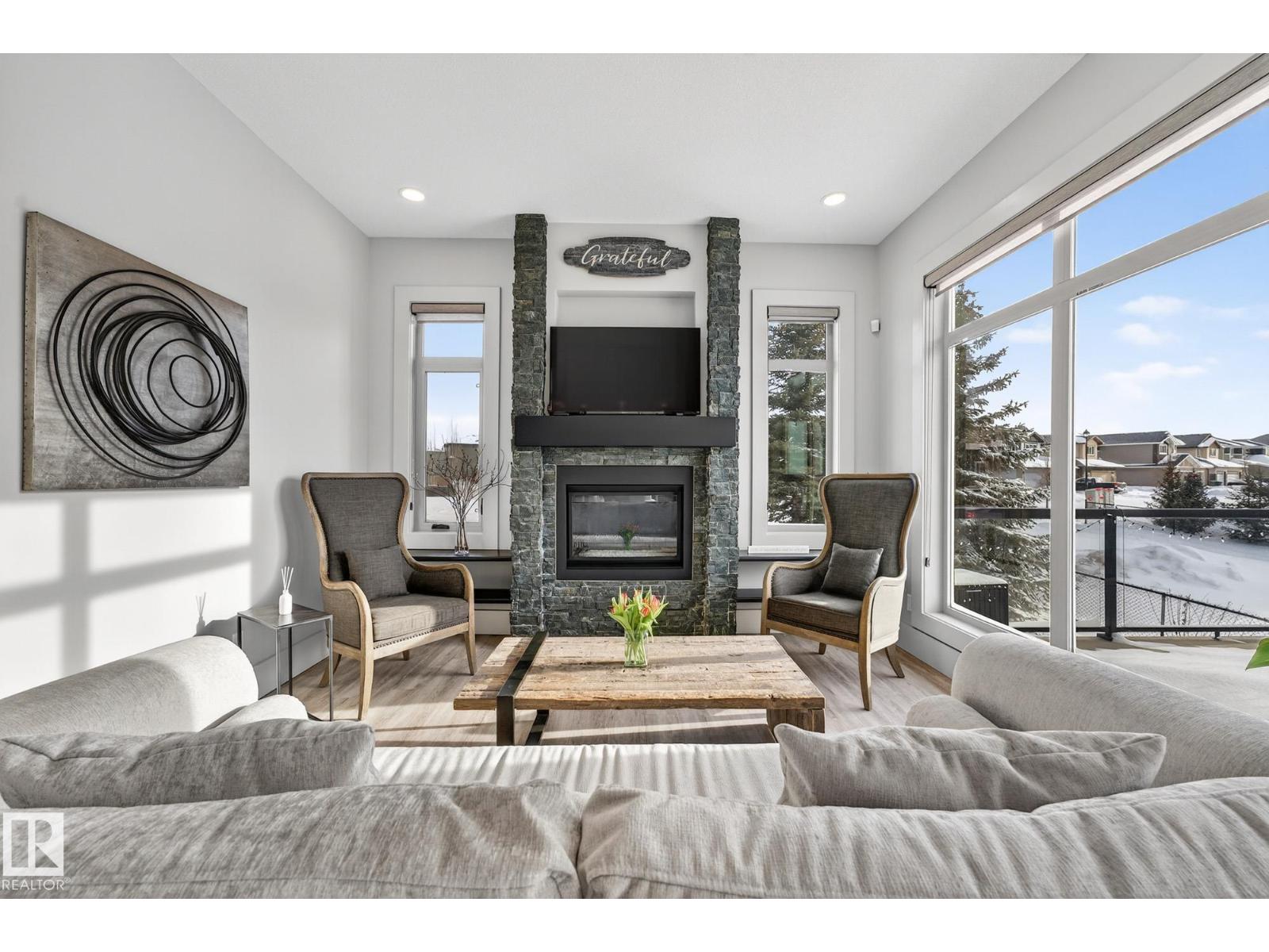 4001 TRIOMPHE BV, Beaumont