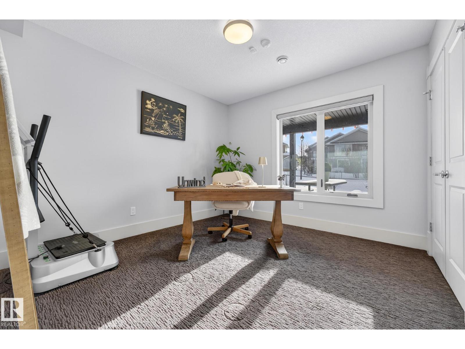 4001 TRIOMPHE BV, Beaumont