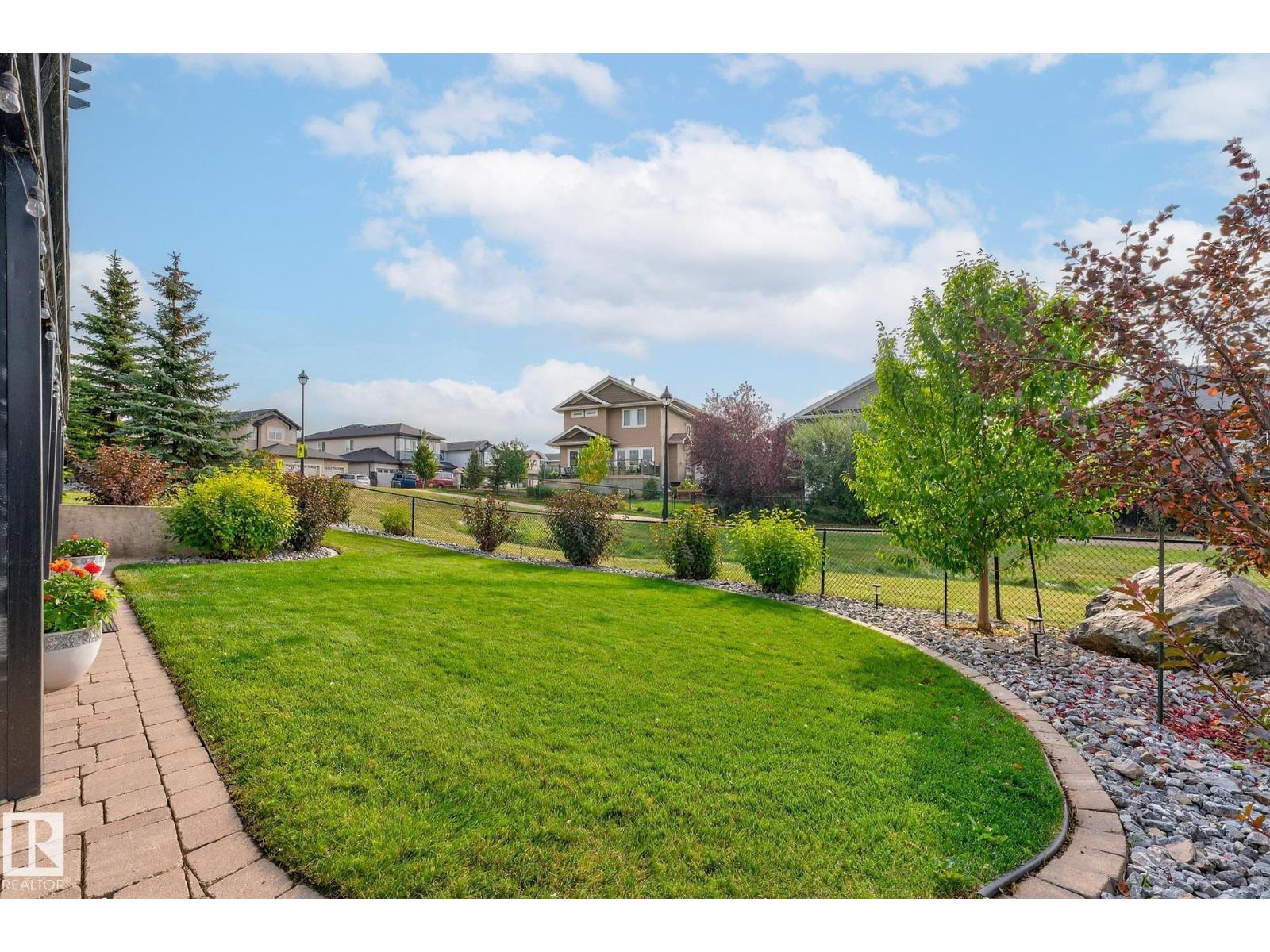 4001 TRIOMPHE BV, Beaumont