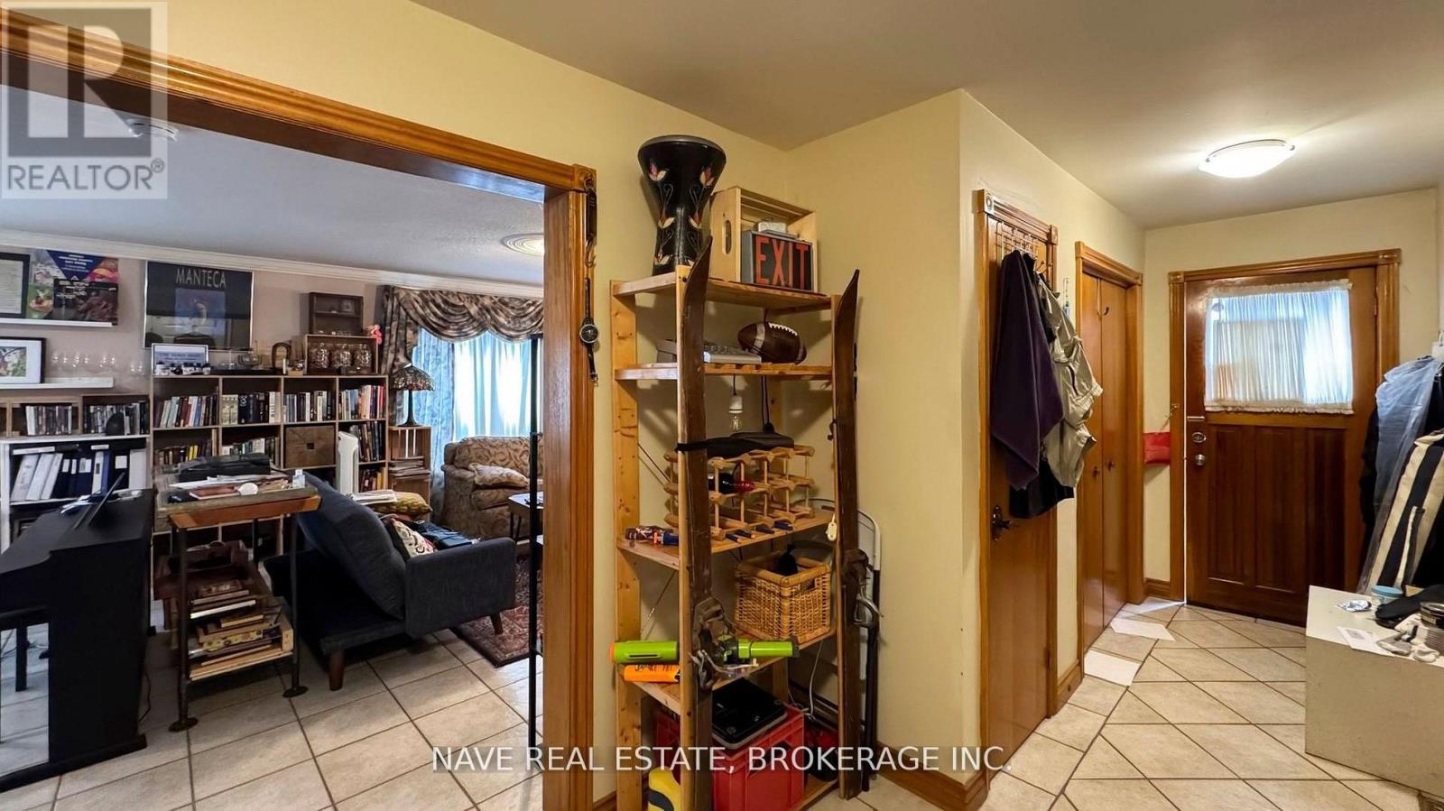 9747 BATHURST STREET - 18