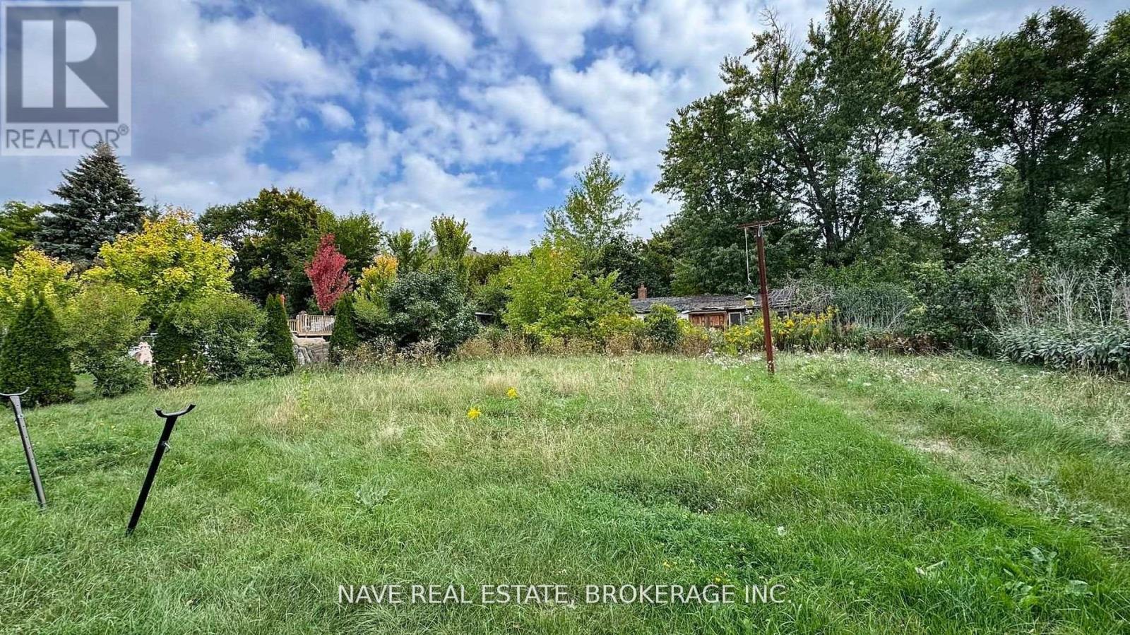 9747 BATHURST STREET - 44