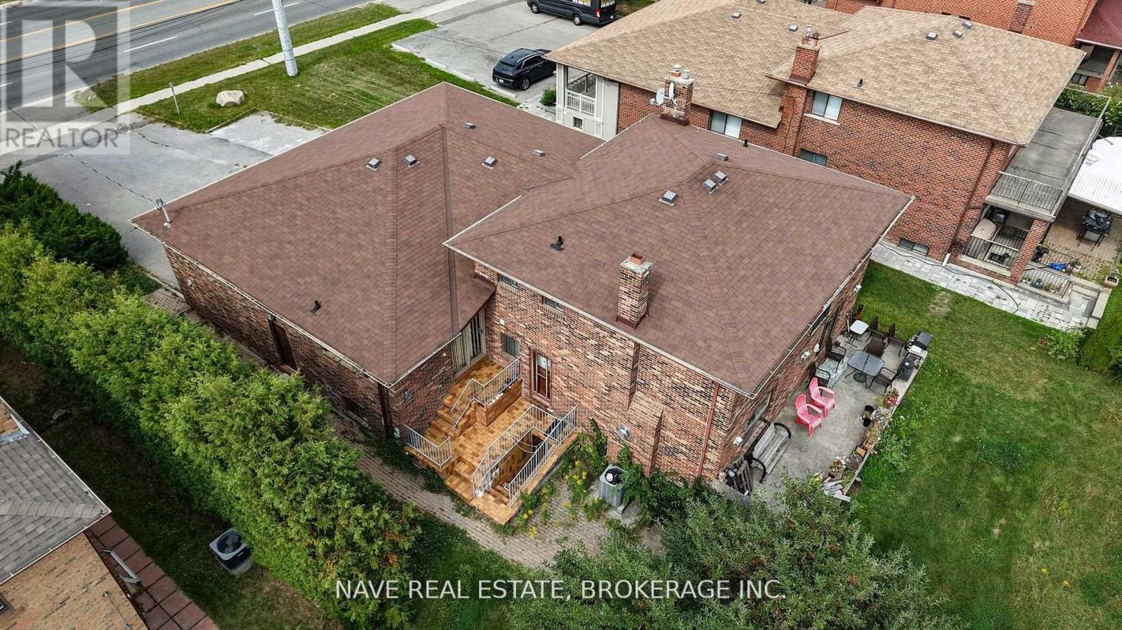 9747 BATHURST STREET - 46