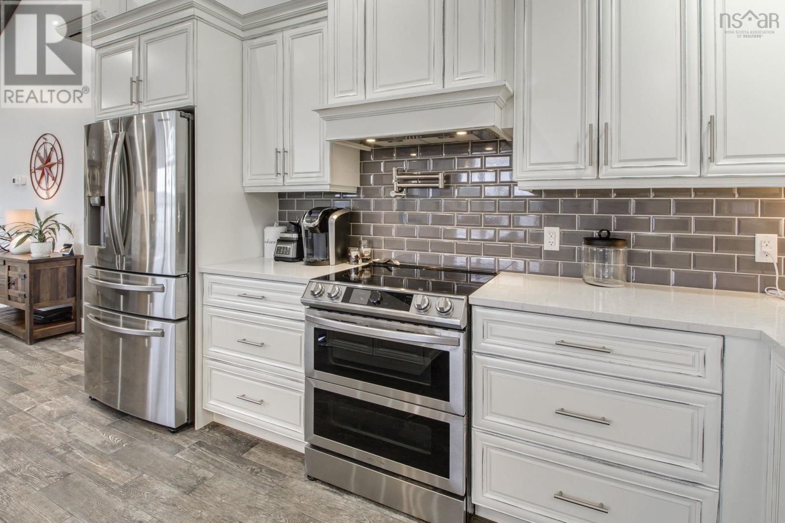 Property 27 of 46 of 405 Townshipline Road