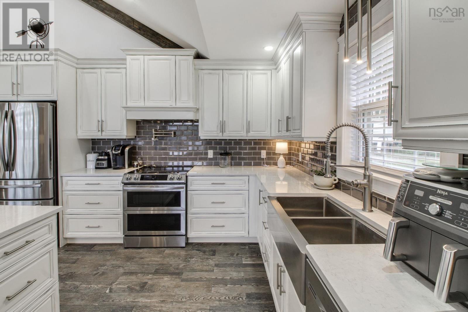405 Townshipline Road - 14