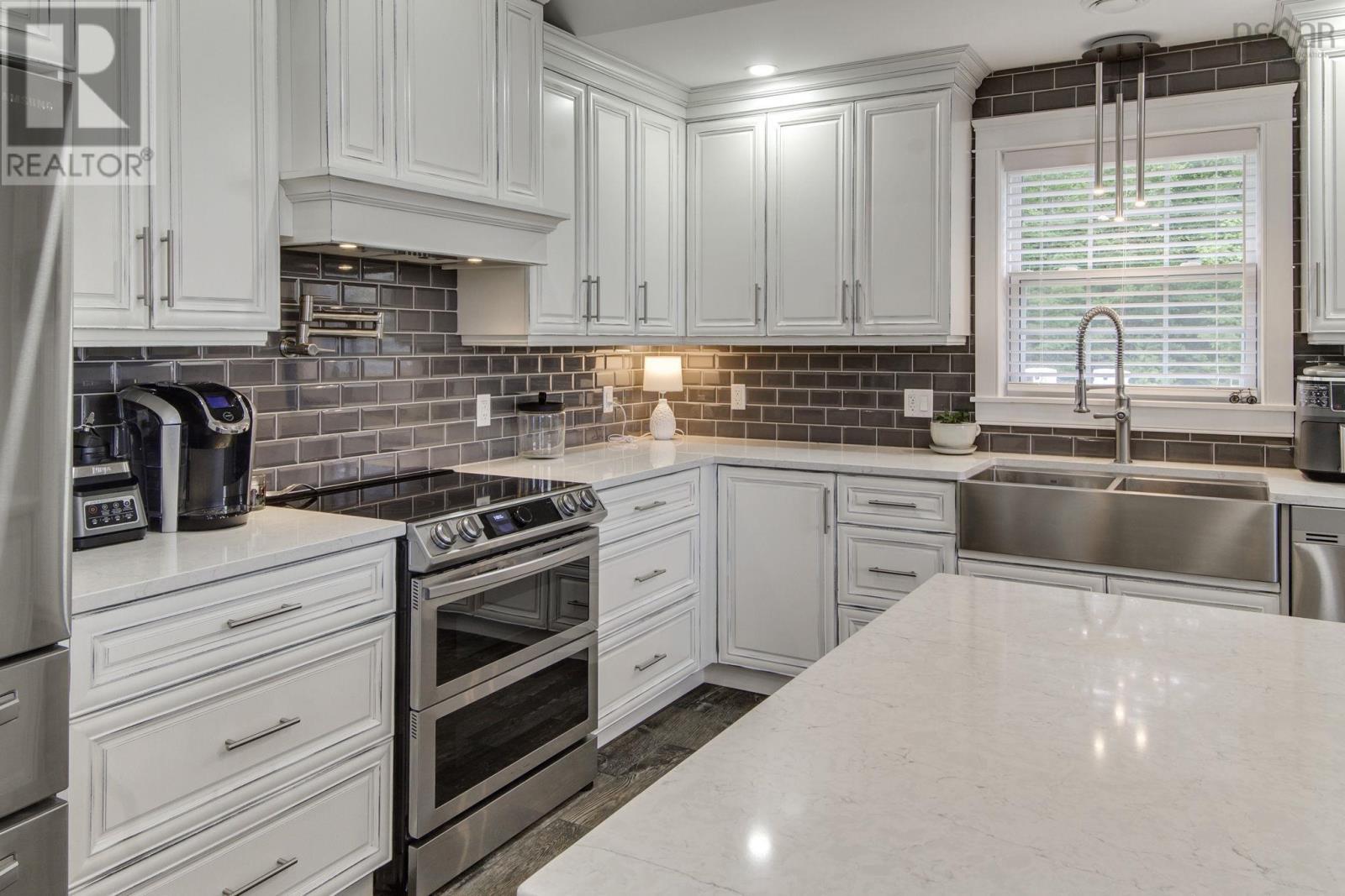 405 Townshipline Road - 12