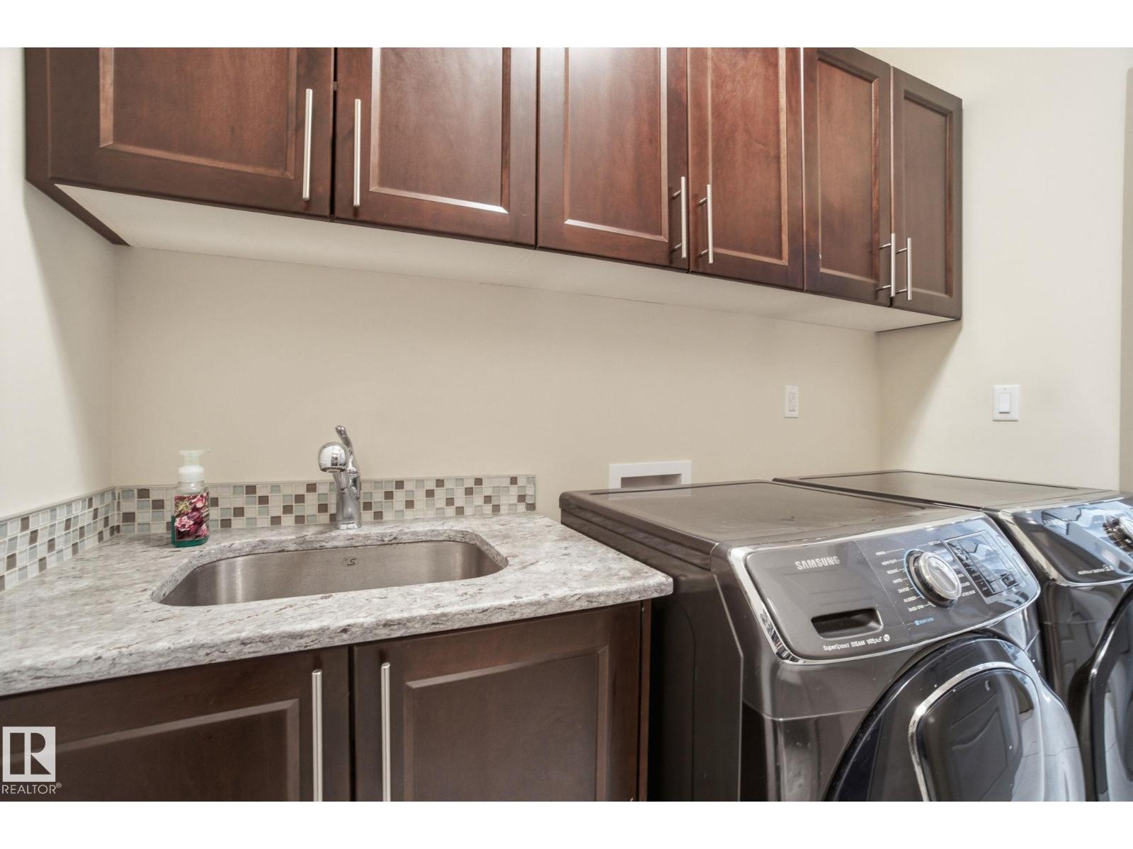 647 FRASER VISTA VS NW, Edmonton