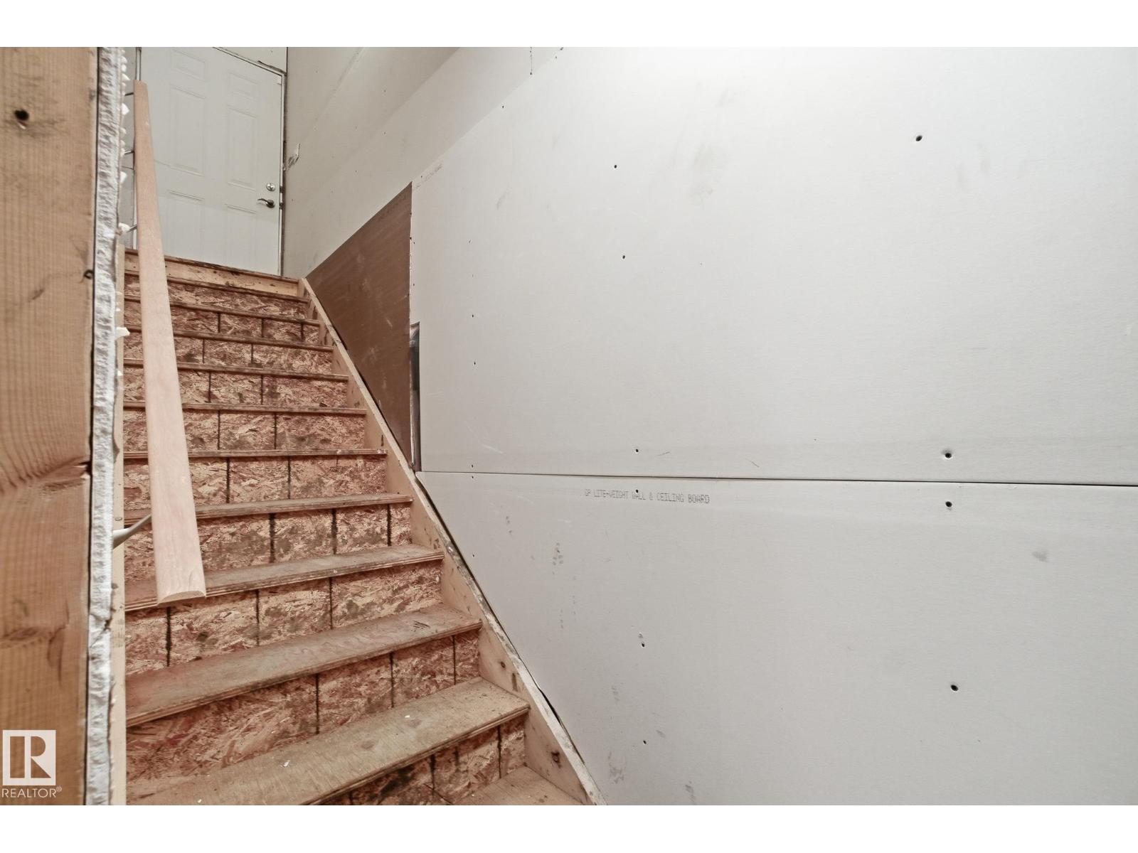 647 FRASER VISTA VS NW, Edmonton