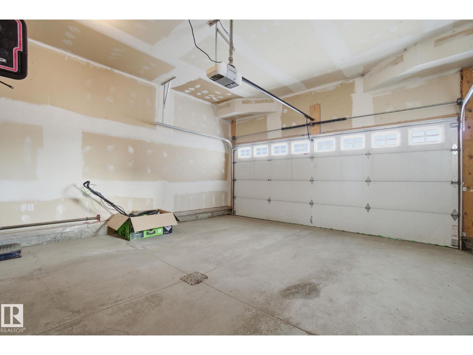 647 FRASER VISTA VS NW, Edmonton