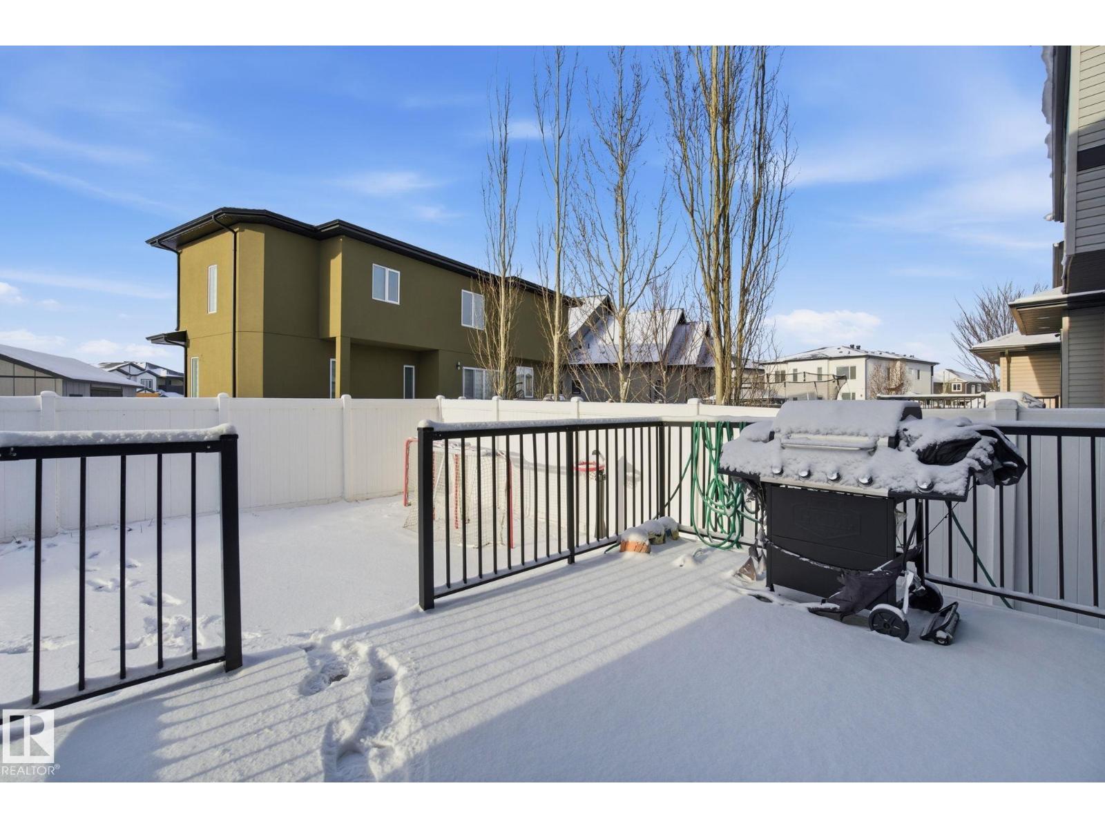 647 FRASER VISTA VS NW, Edmonton