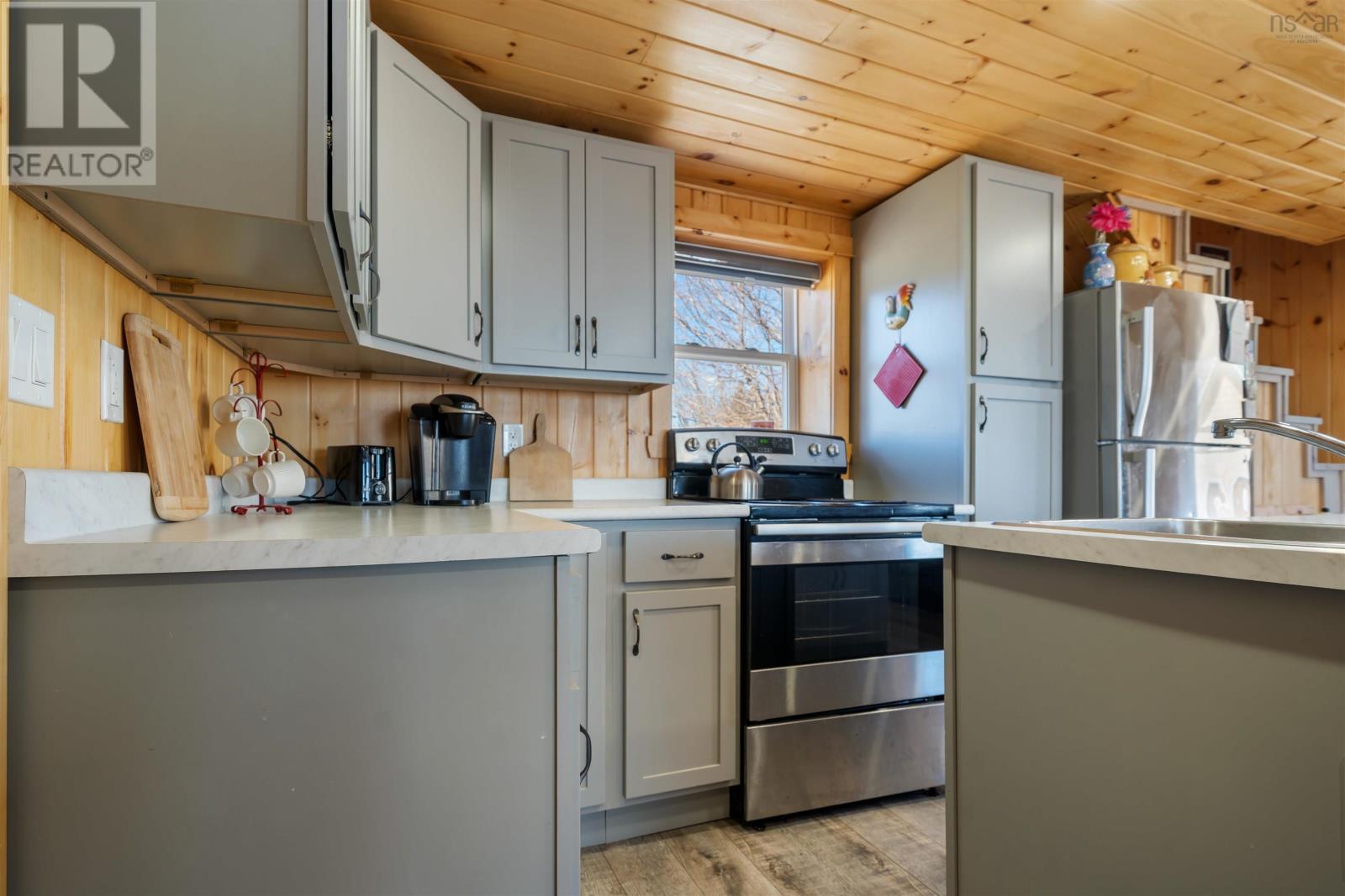 Property 27 of 38 of 215 Jim Town Road