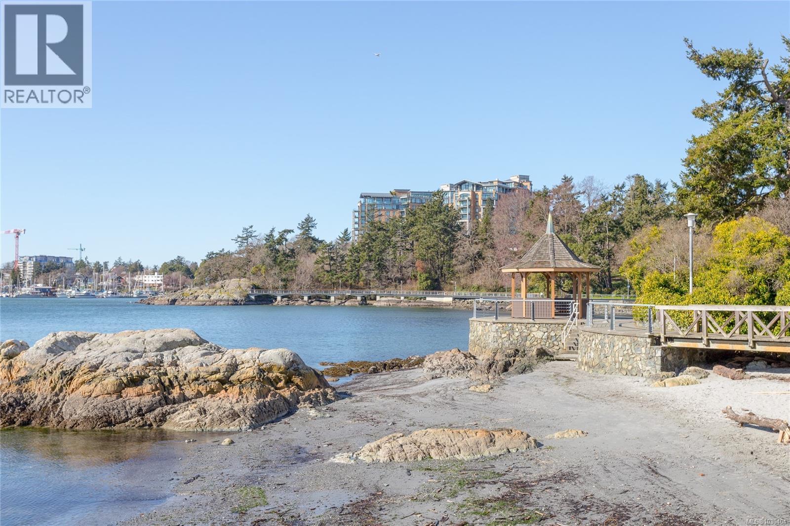 11 333 Robert St, Victoria