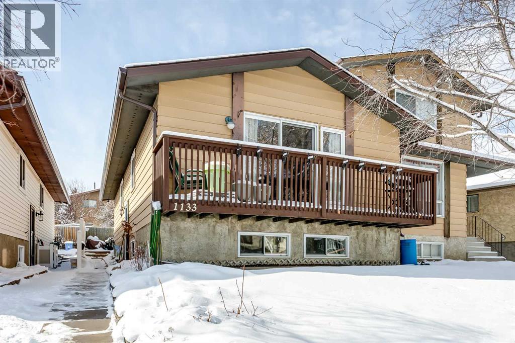 Single Family House Bi-level for Sale in  Berkley Drive NW Beddington Heights Calgary 