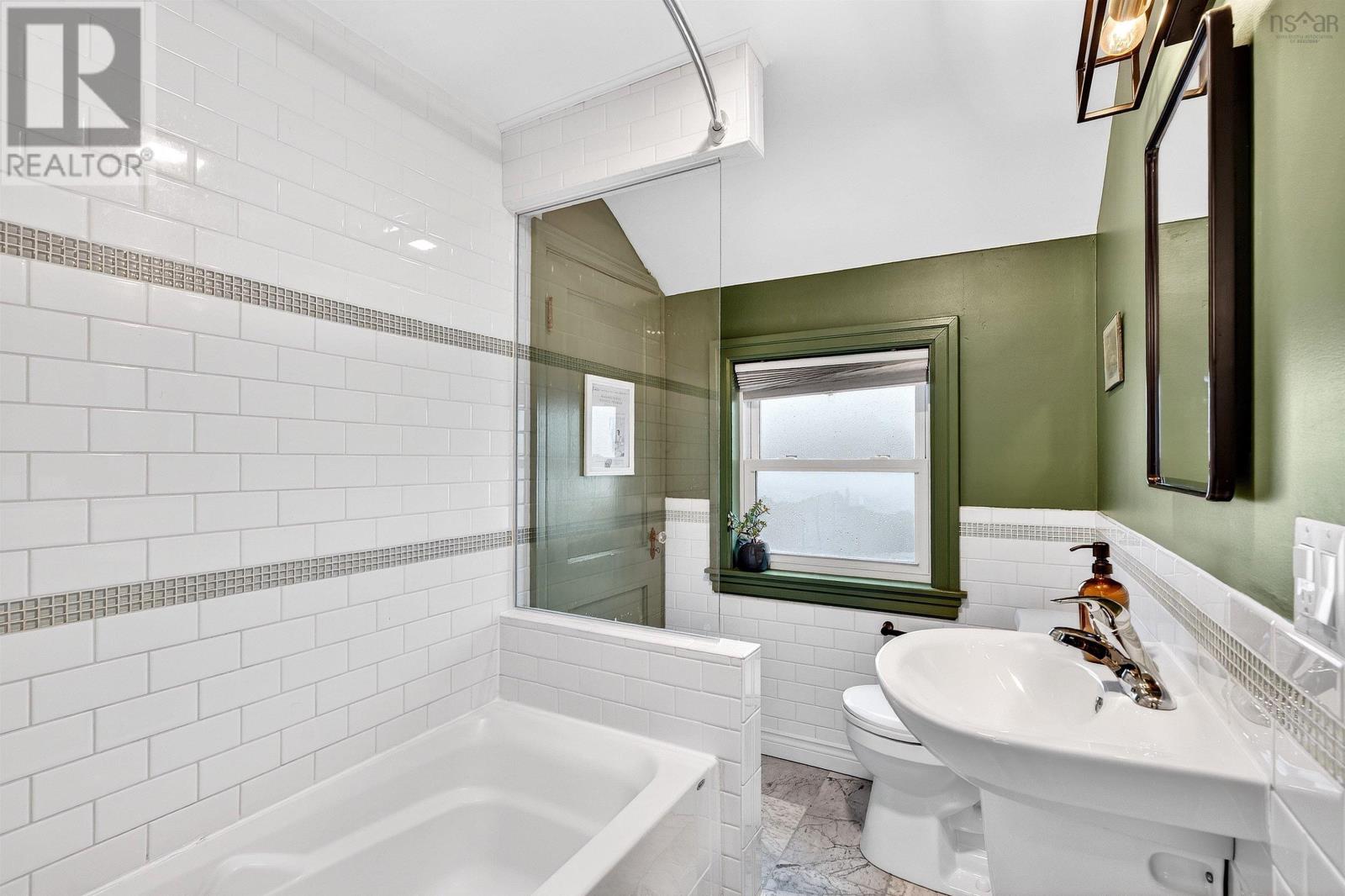 Property 23 of 34 of 3755 High Street