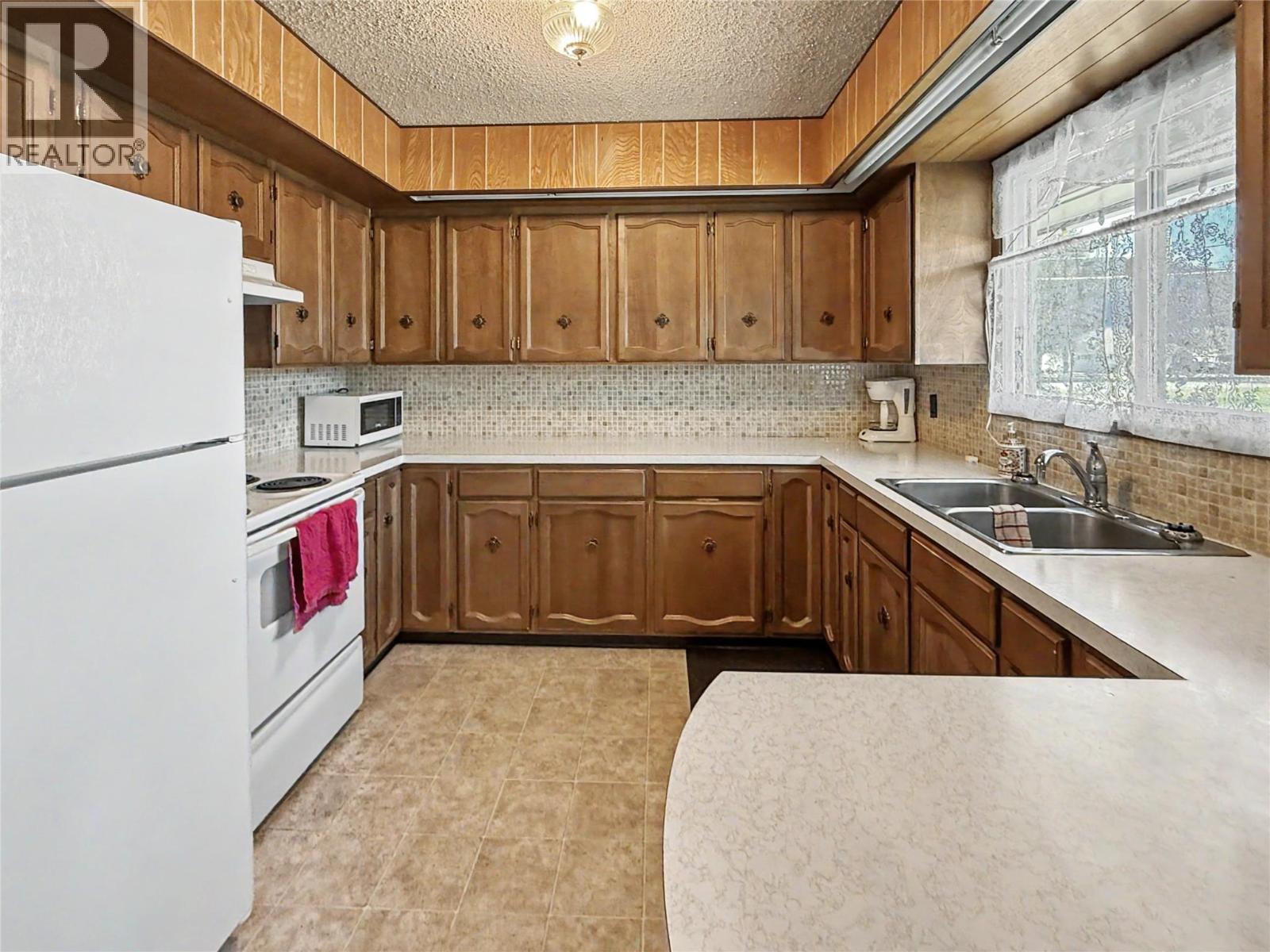 7430 22nd Street, Grand Forks