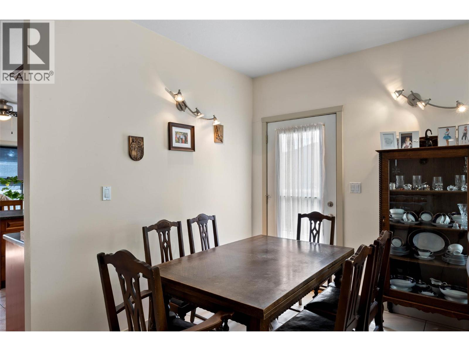 640 Hysop Place - 8