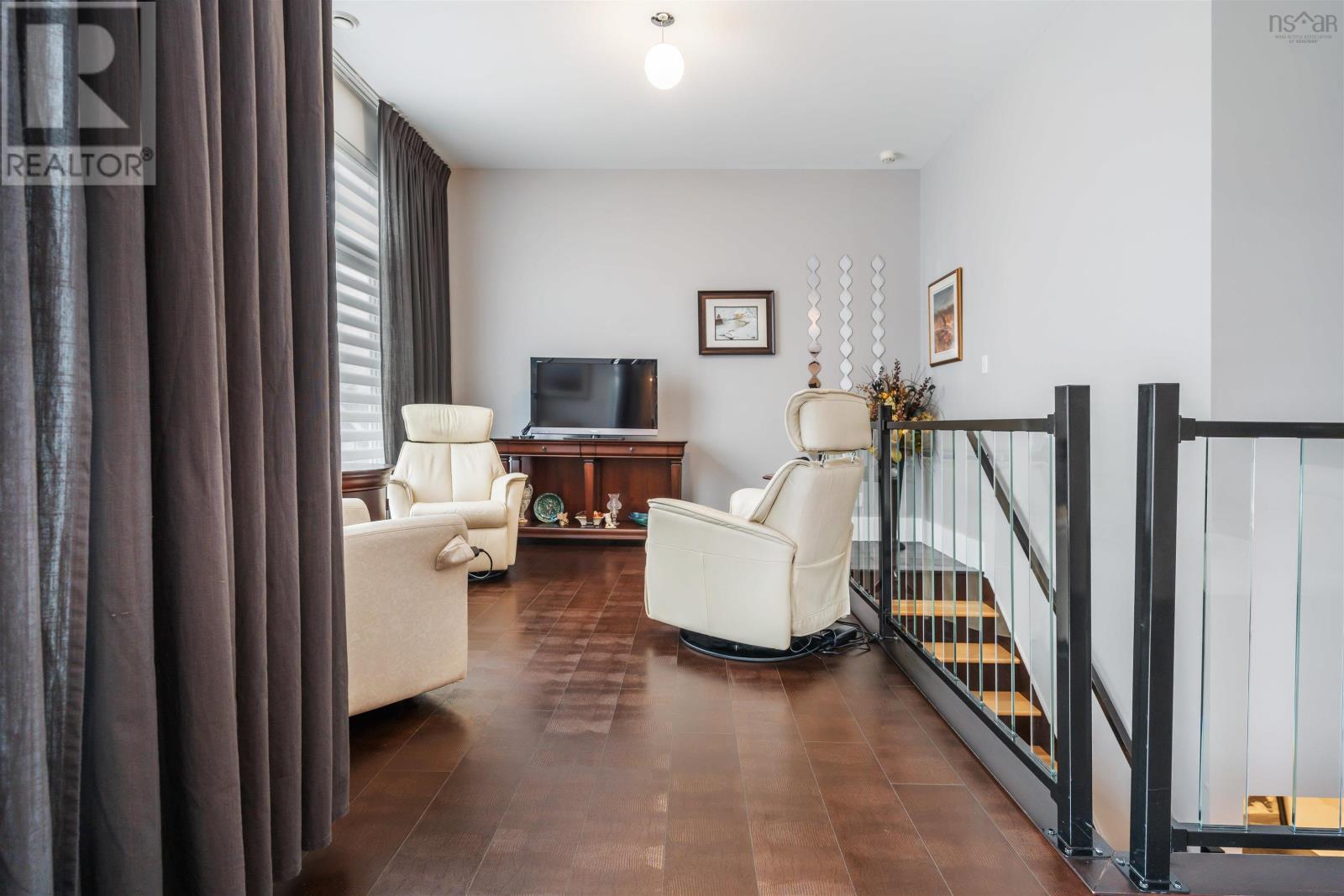 Property 22 of 50 of 15 Rowan Avenue