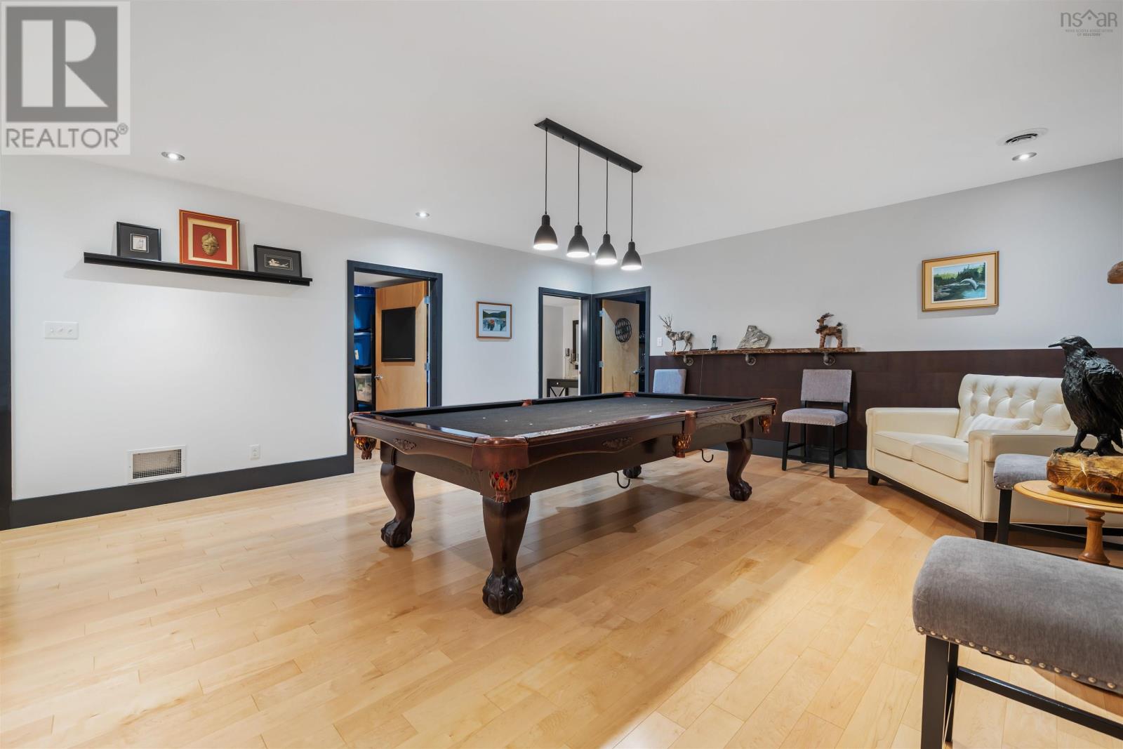 Property 38 of 50 of 15 Rowan Avenue