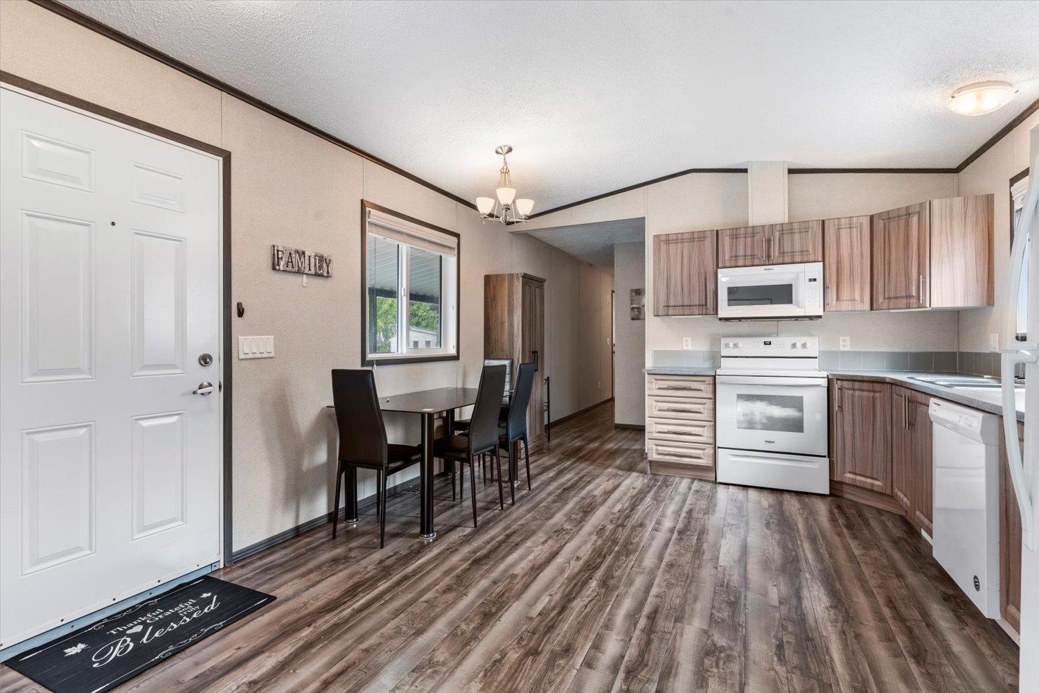 65 3942 COLUMBIA VALLEY ROAD, Cultus Lake East, Cultus Lake