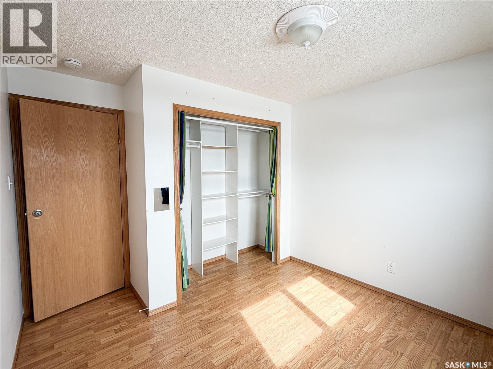 503 6TH AVENUE W - 13