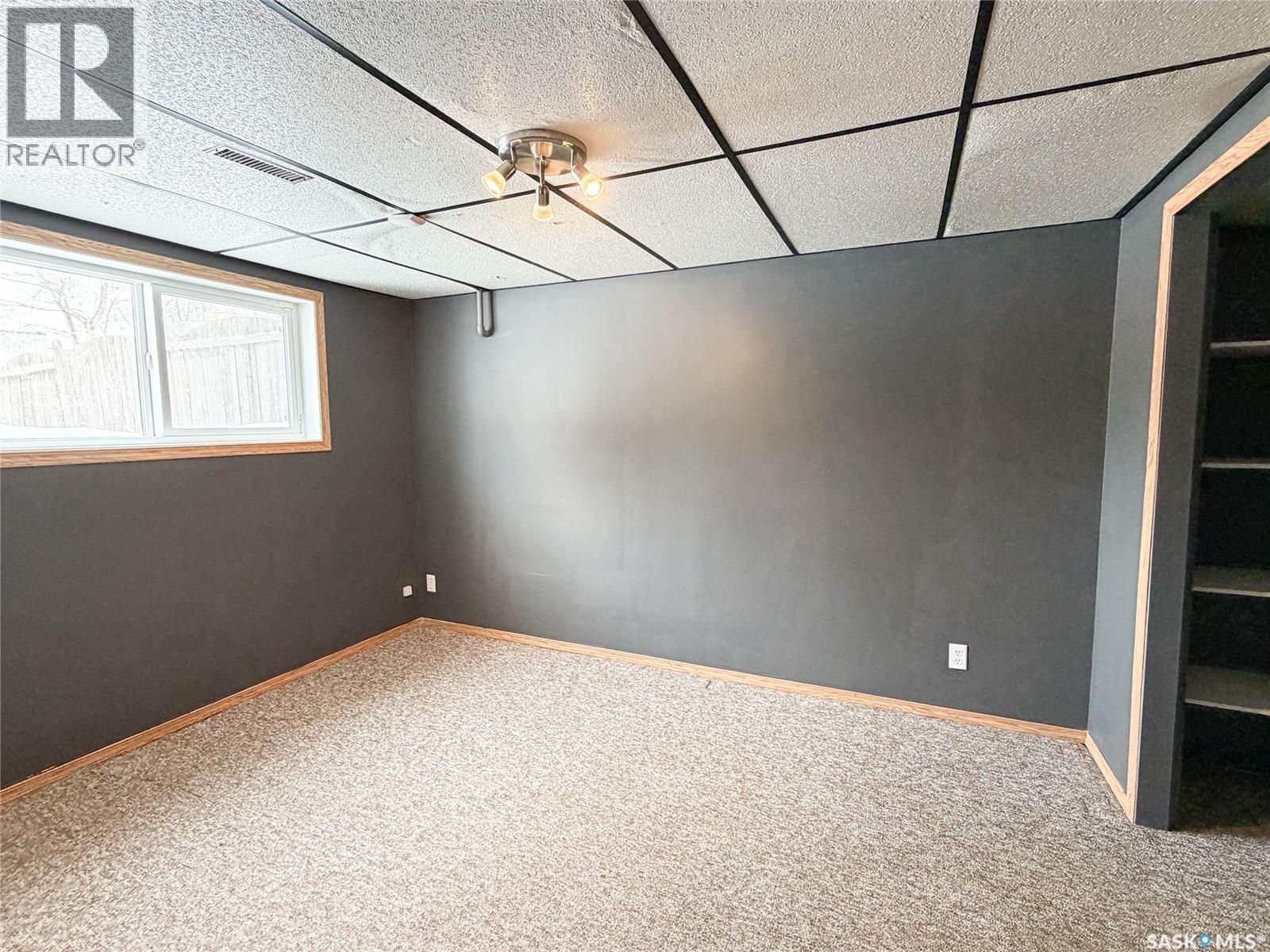 503 6TH AVENUE W - 22