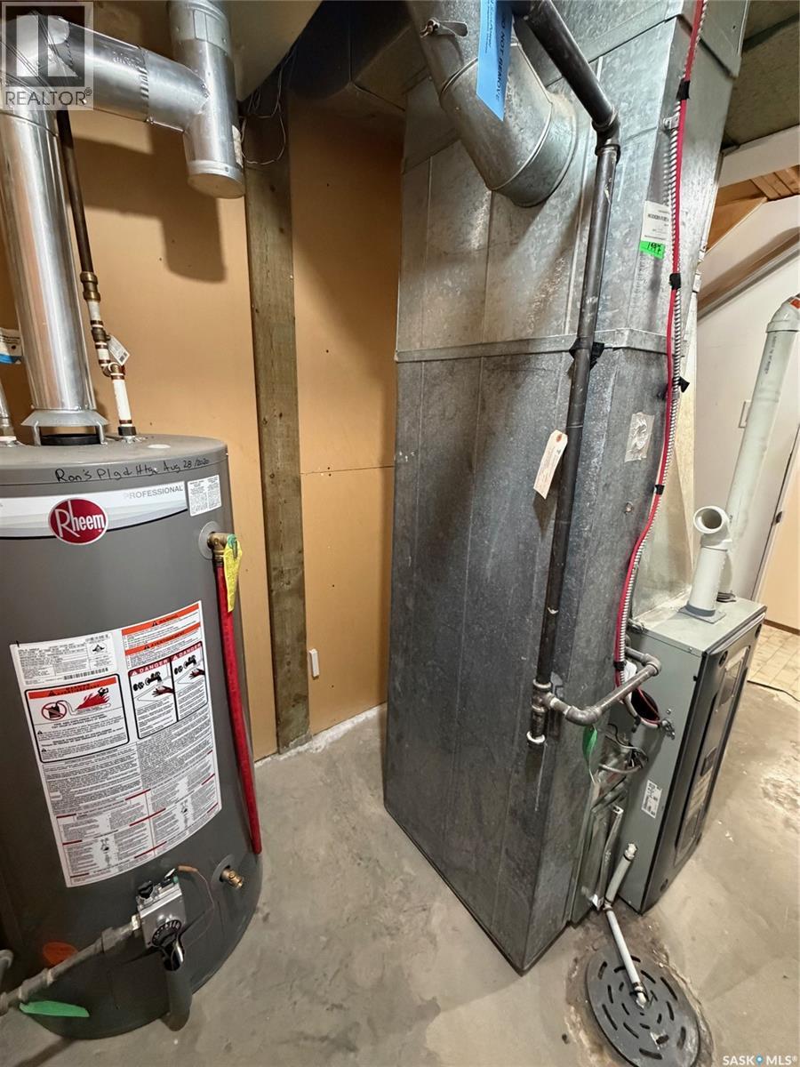 503 6TH AVENUE W - 27